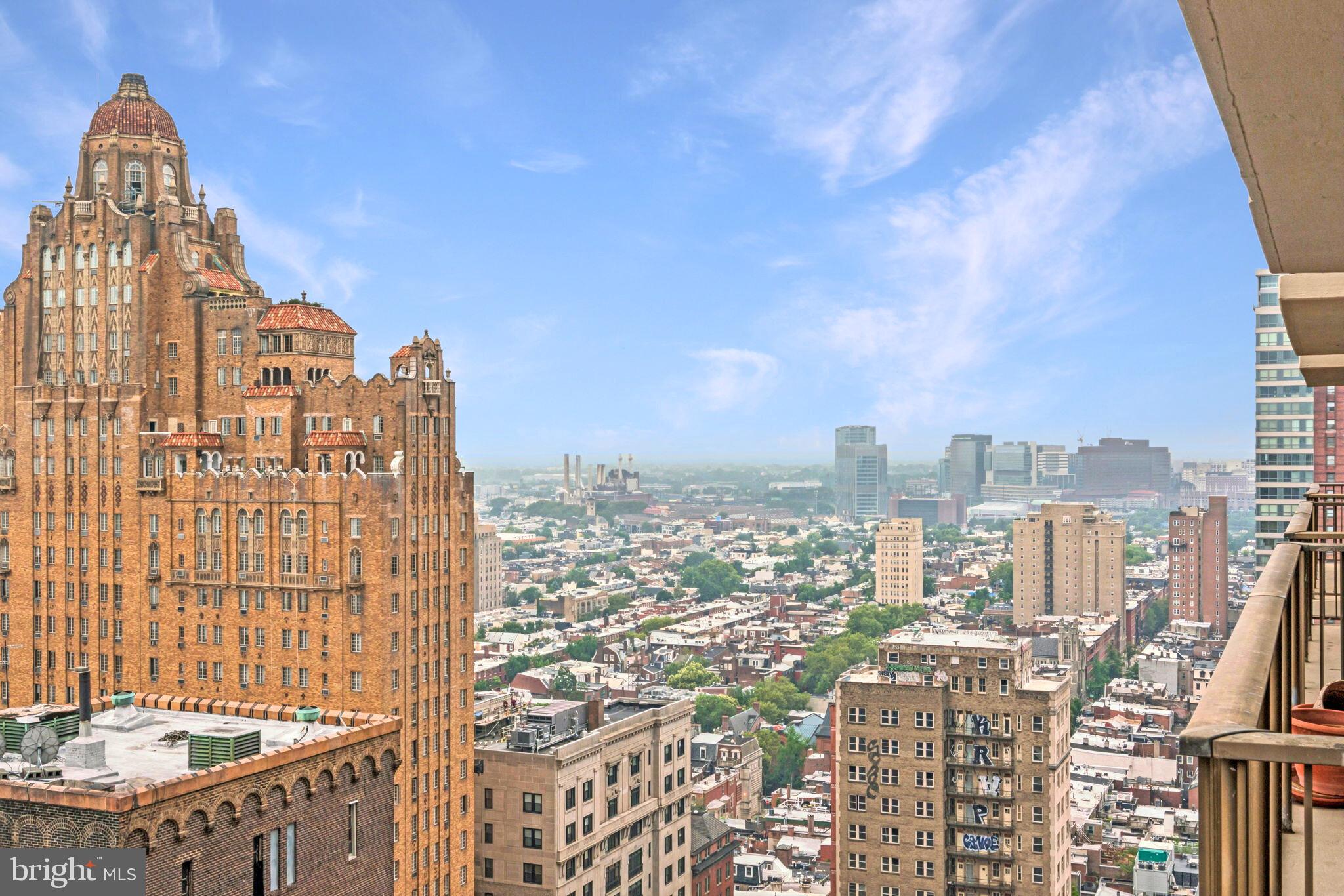 AVENUE OF THE ARTS - Residential