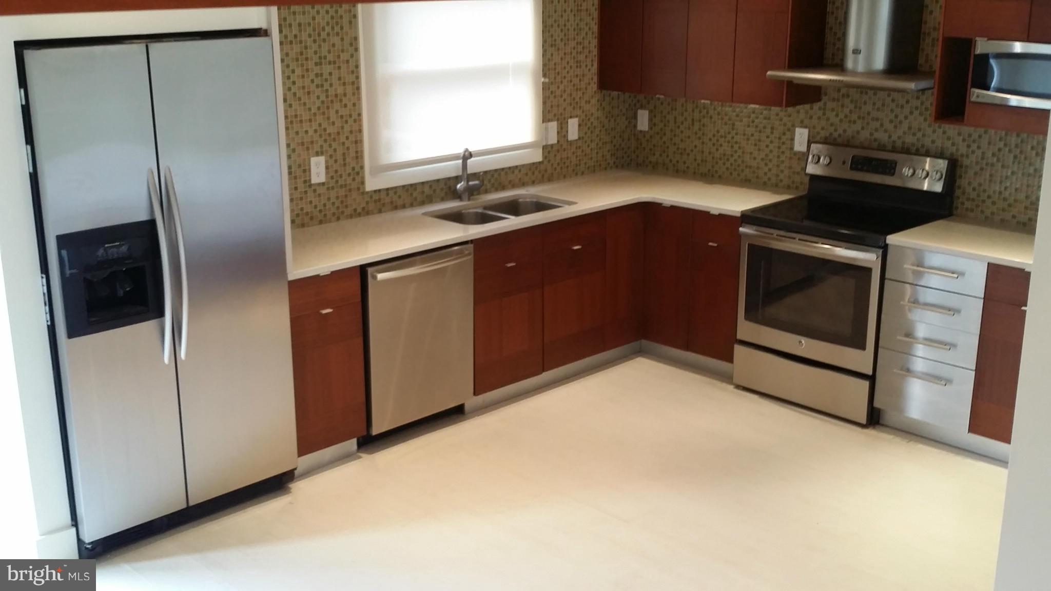 TRAVILAH CREST - Residential Lease