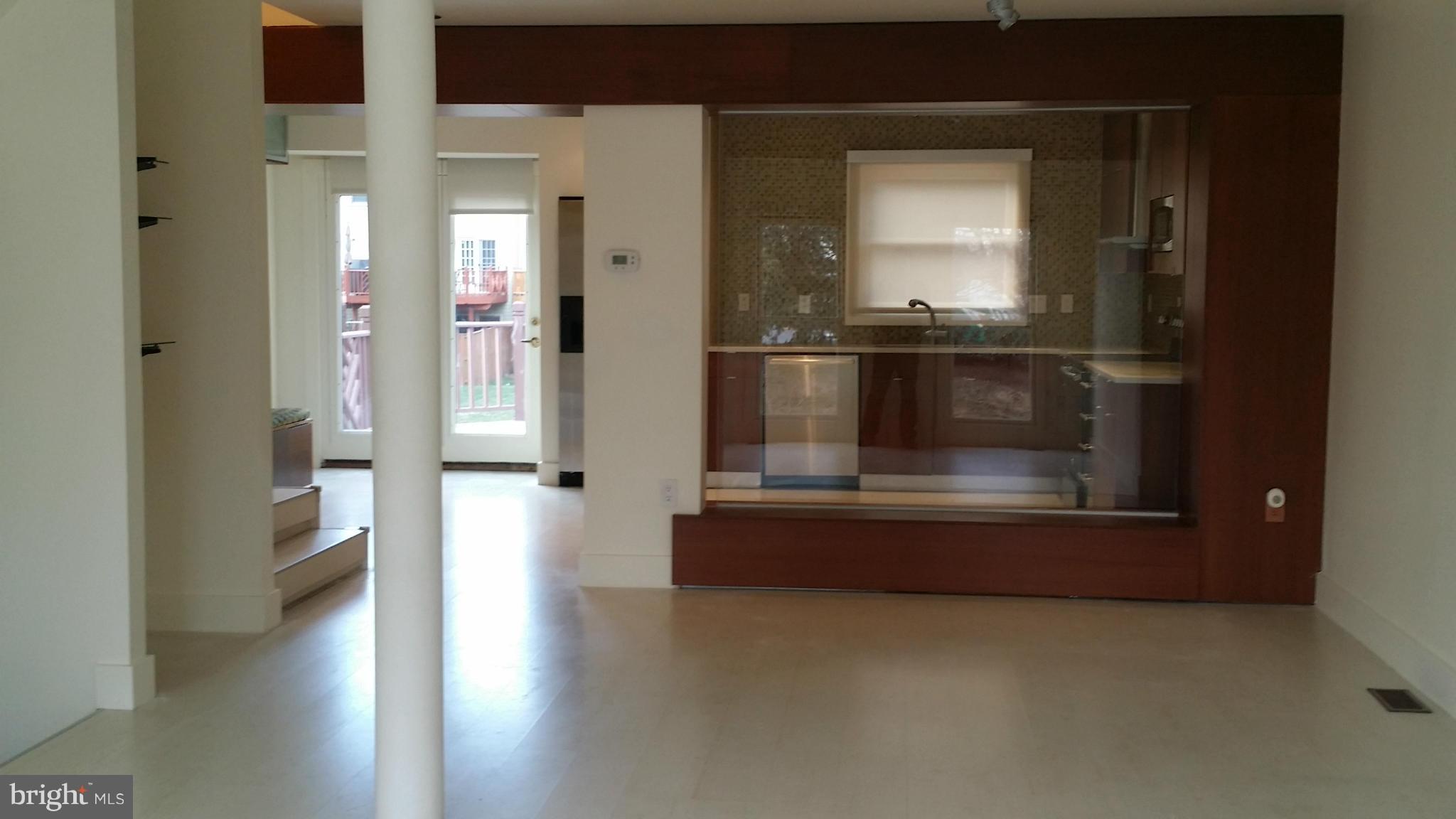 TRAVILAH CREST - Residential Lease