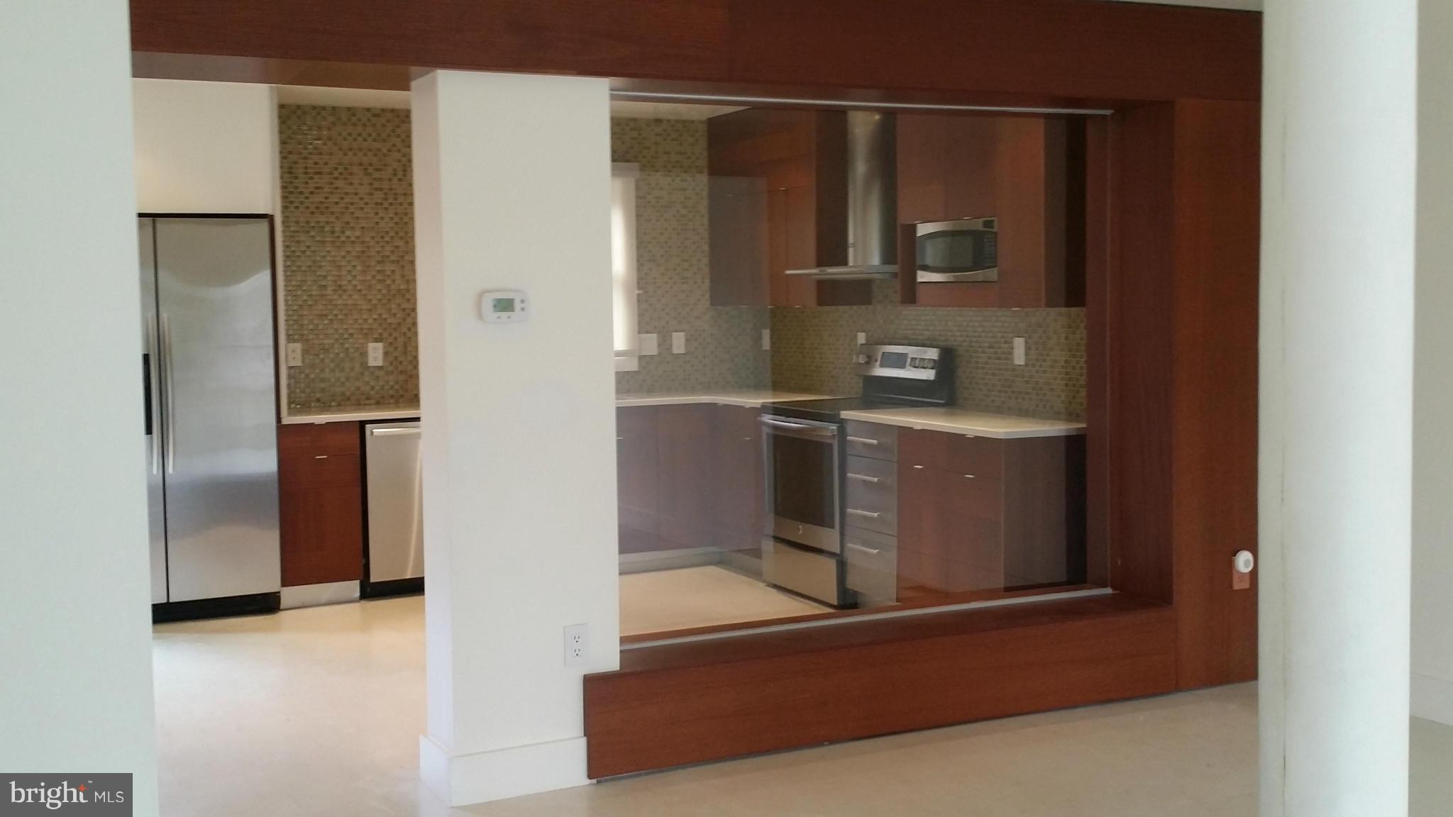 TRAVILAH CREST - Residential Lease