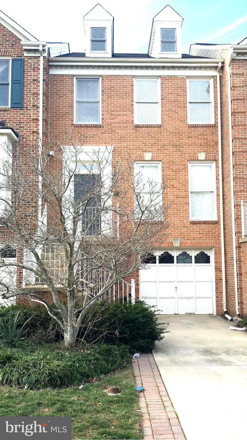 TRAVILAH CREST - Residential Lease