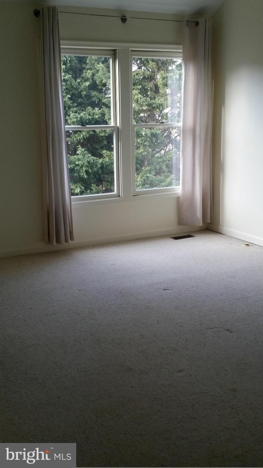 TRAVILAH CREST - Residential Lease