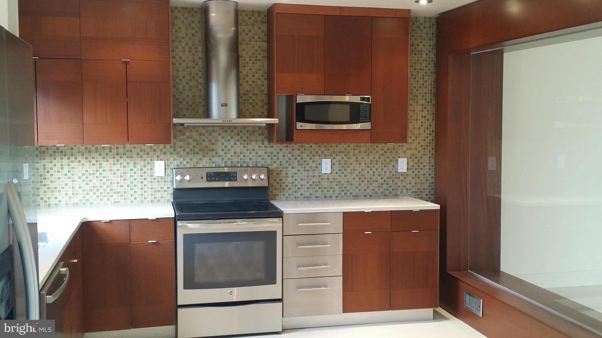 TRAVILAH CREST - Residential Lease