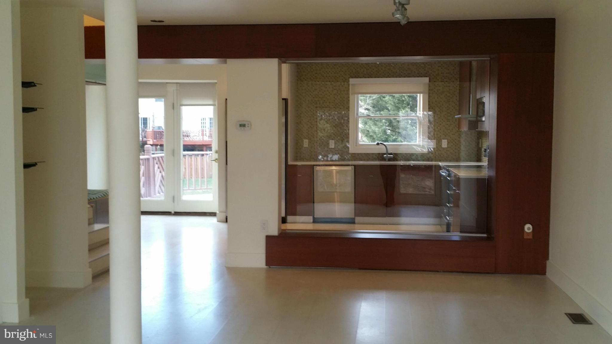 TRAVILAH CREST - Residential Lease