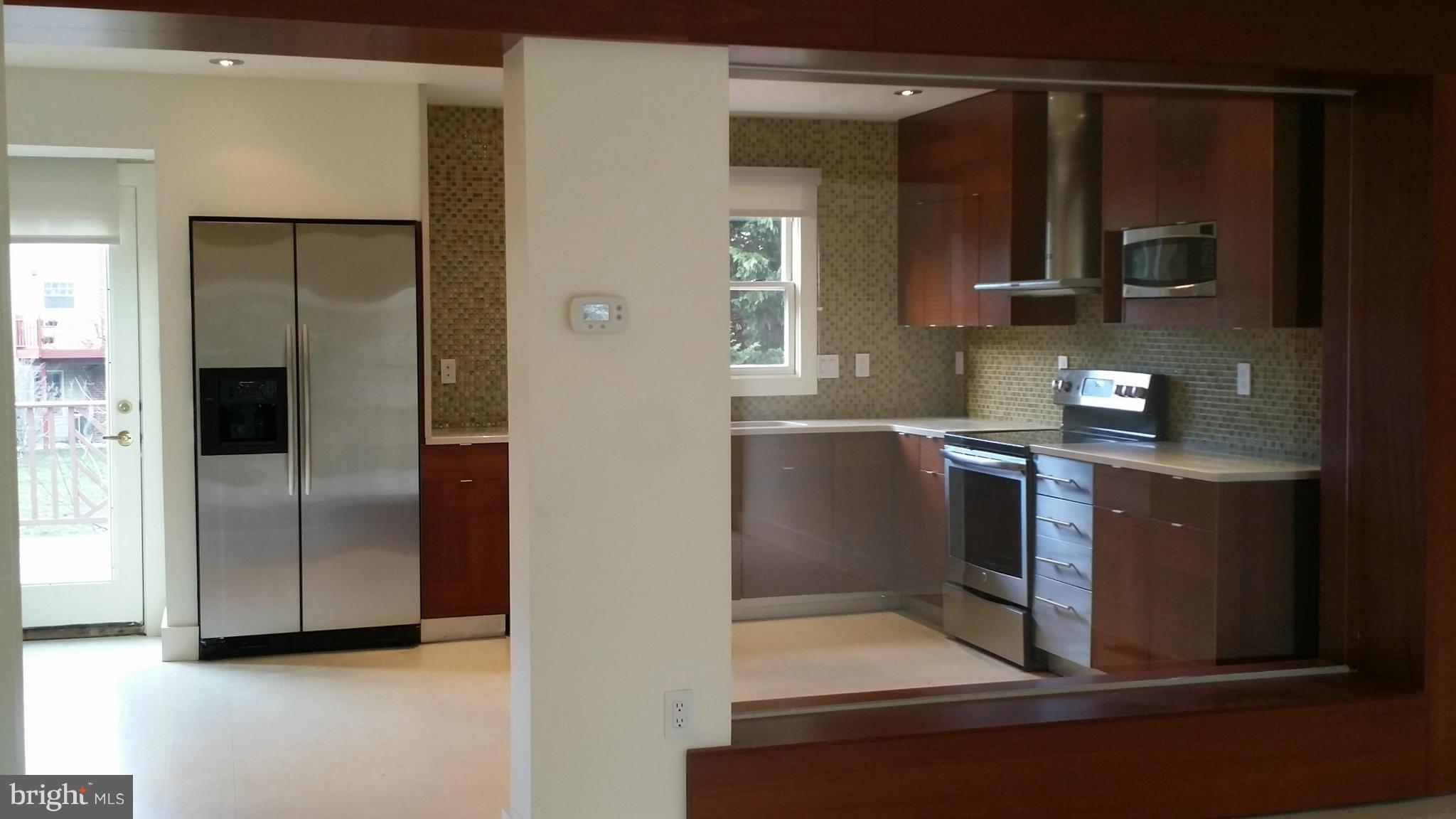 TRAVILAH CREST - Residential Lease