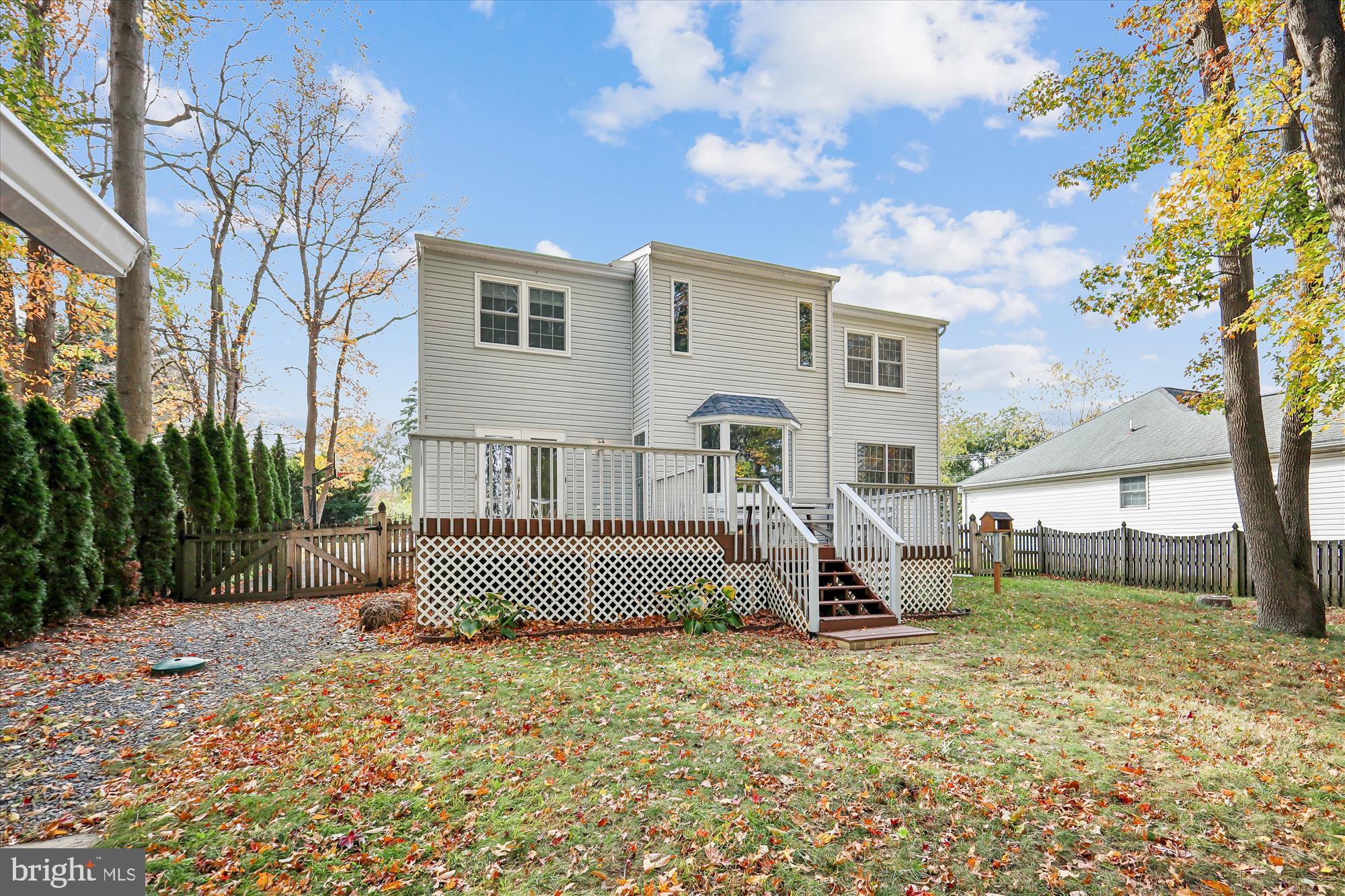 CLOVERFIELDS - Residential