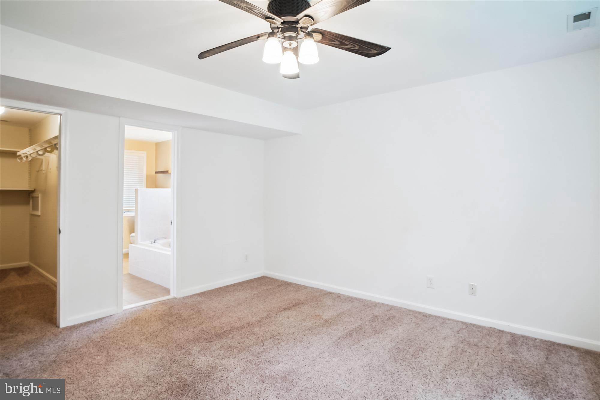 CLOVERFIELDS - Residential