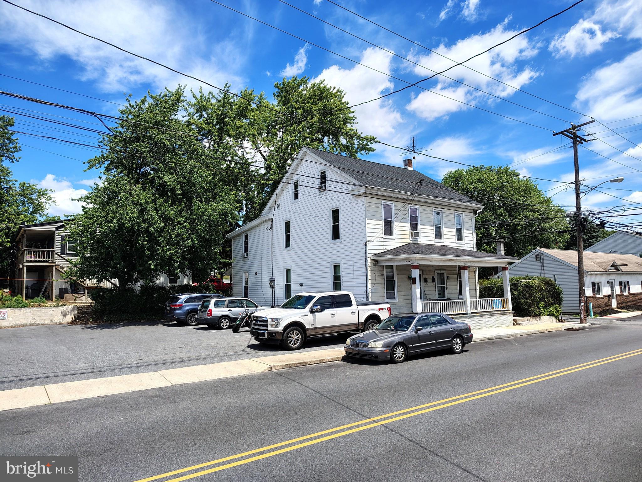 37-39 E WILLOW STREET
