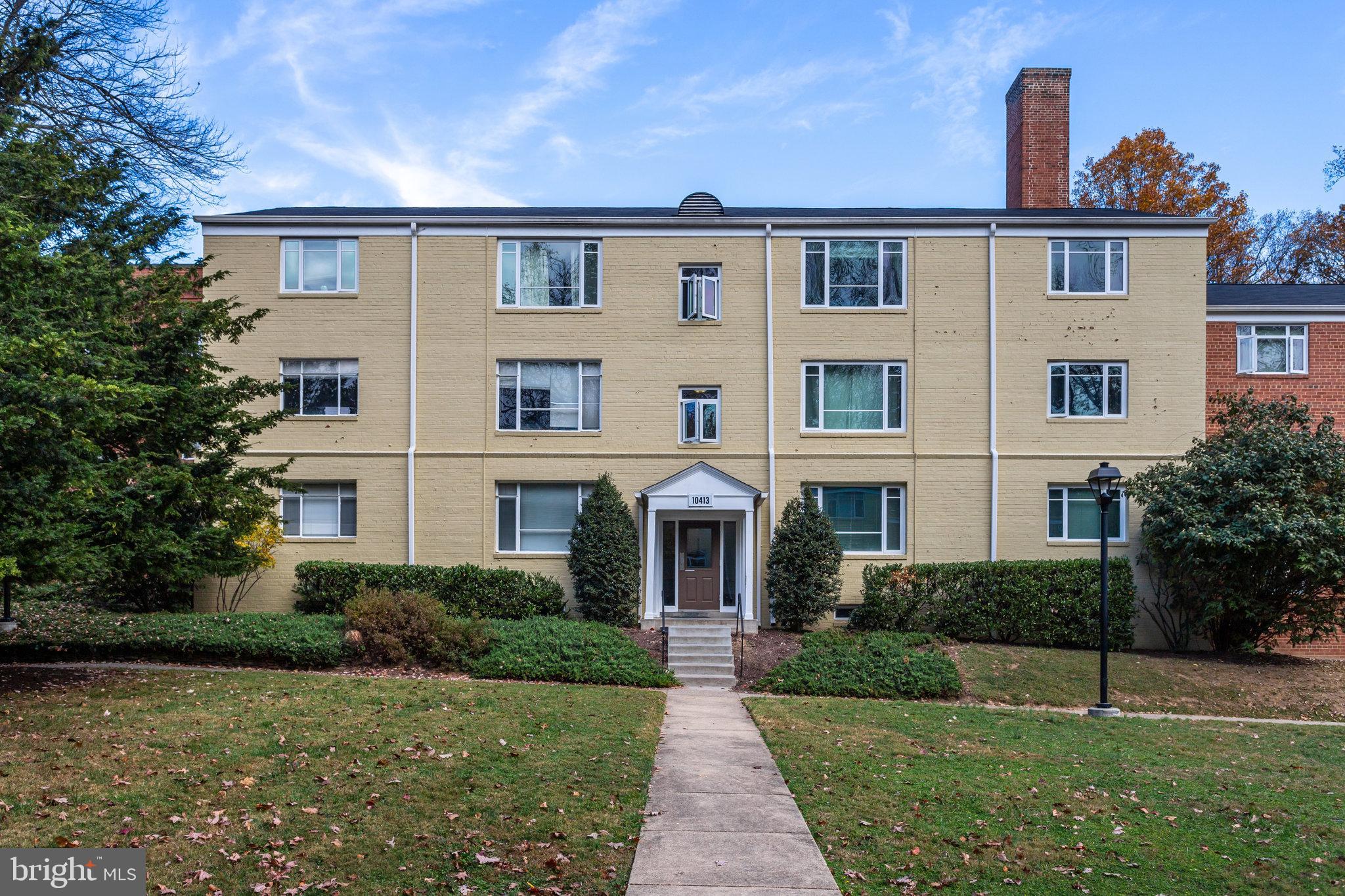 PARKSIDE CONDOMINIUMS - Residential