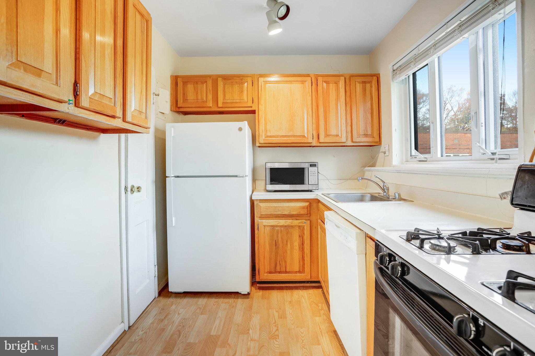 PARKSIDE CONDOMINIUMS - Residential