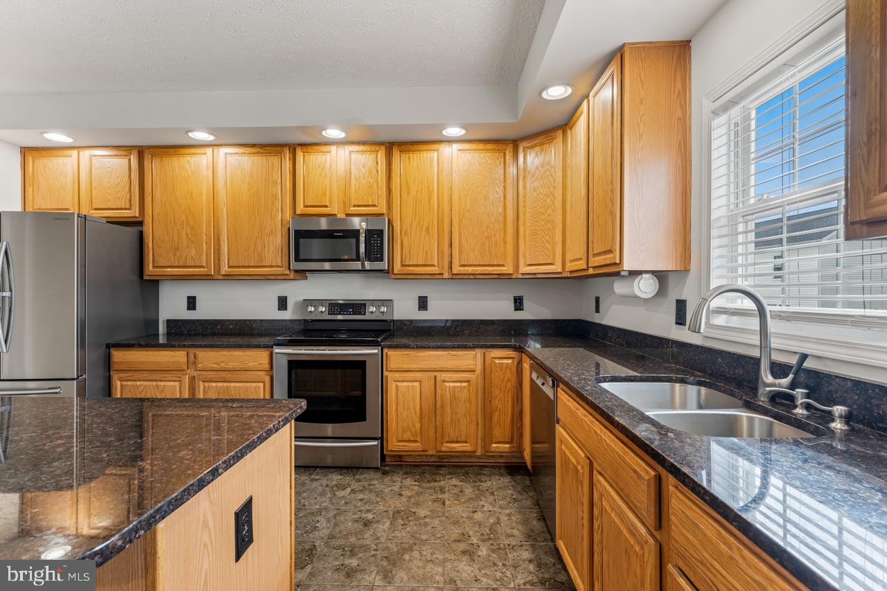 WIDEWATER VILLAGE - Residential