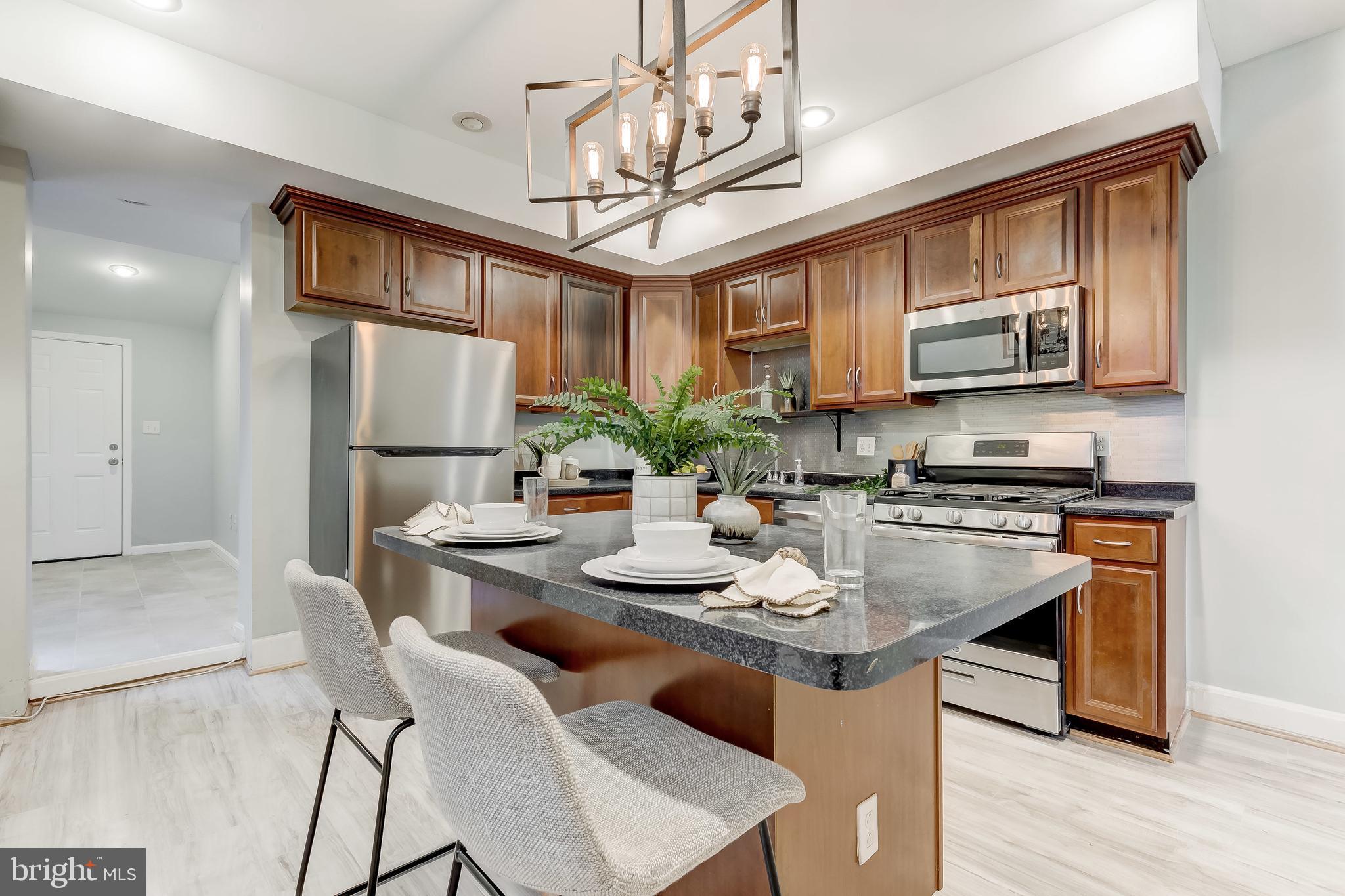 HAMPDEN HISTORIC DISTRICT - Residential