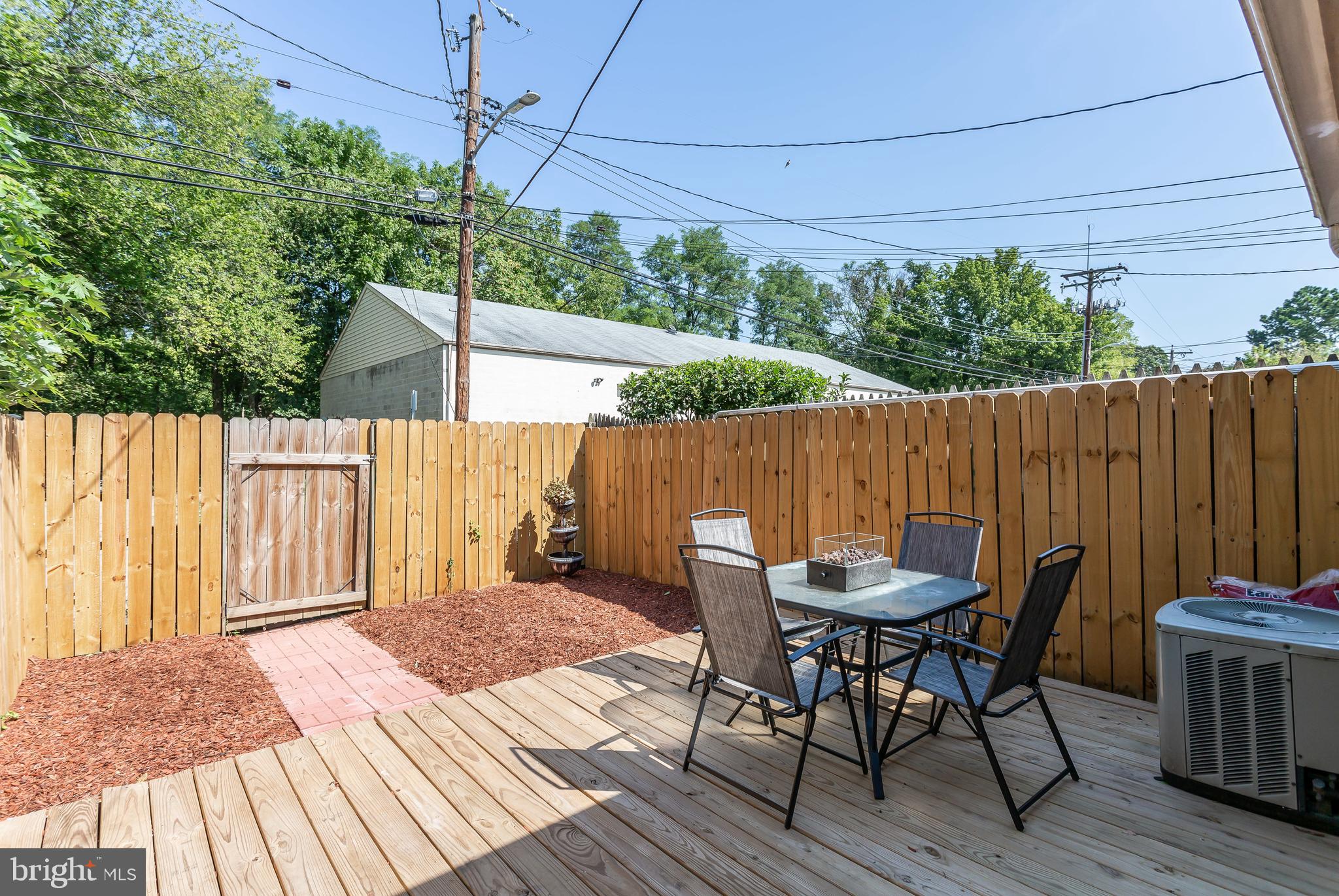 HAMPDEN HISTORIC DISTRICT - Residential