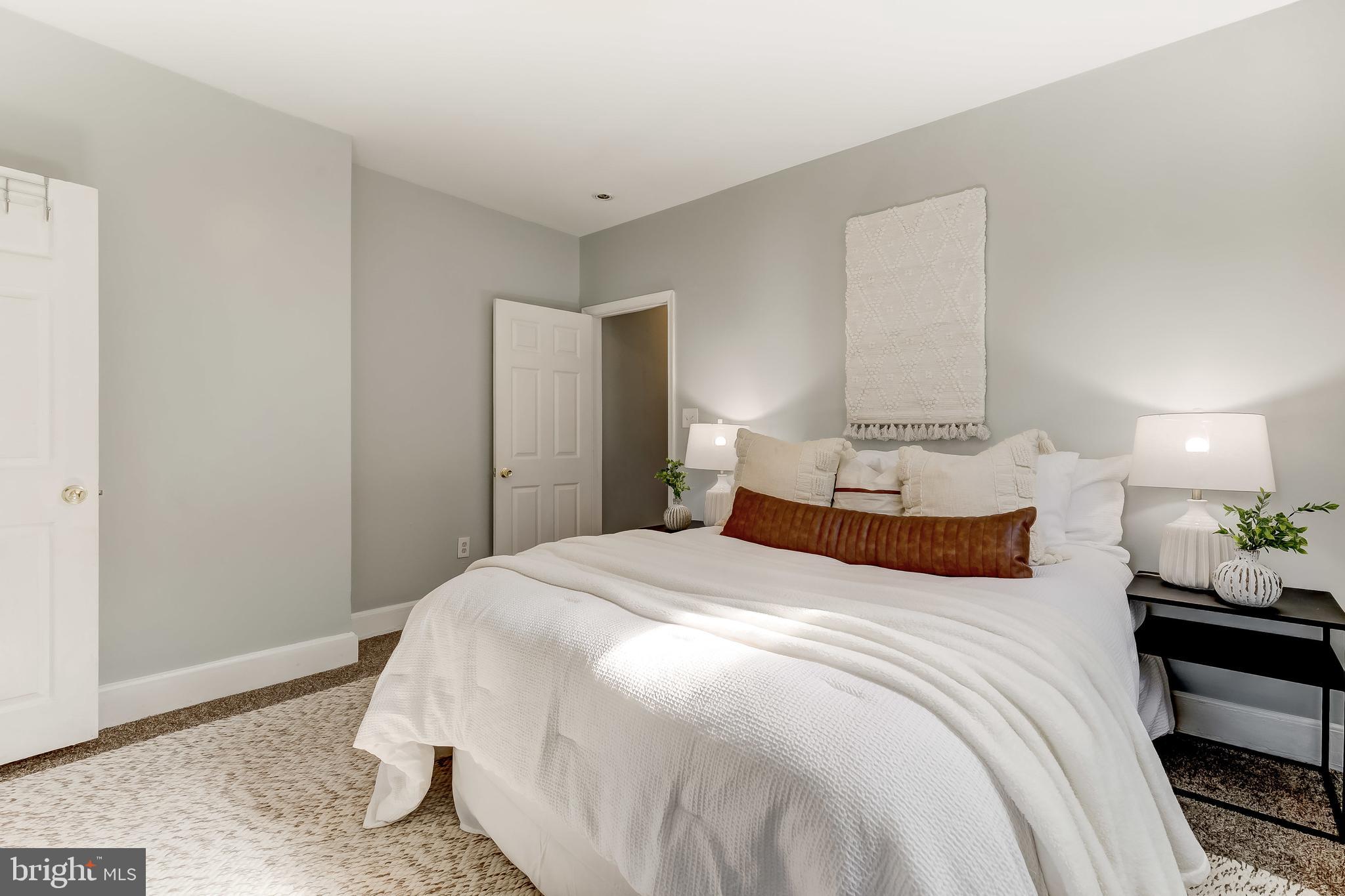 HAMPDEN HISTORIC DISTRICT - Residential