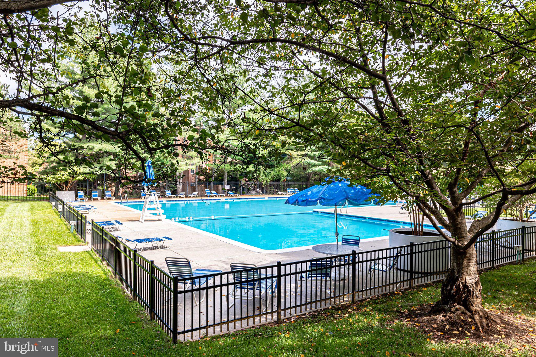 WOODLAKE TOWERS - Residential