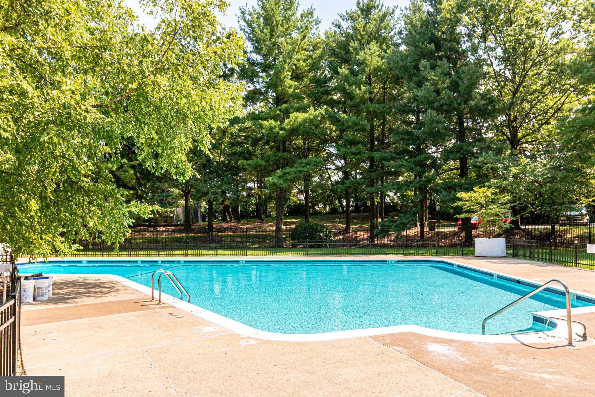 WOODLAKE TOWERS - Residential