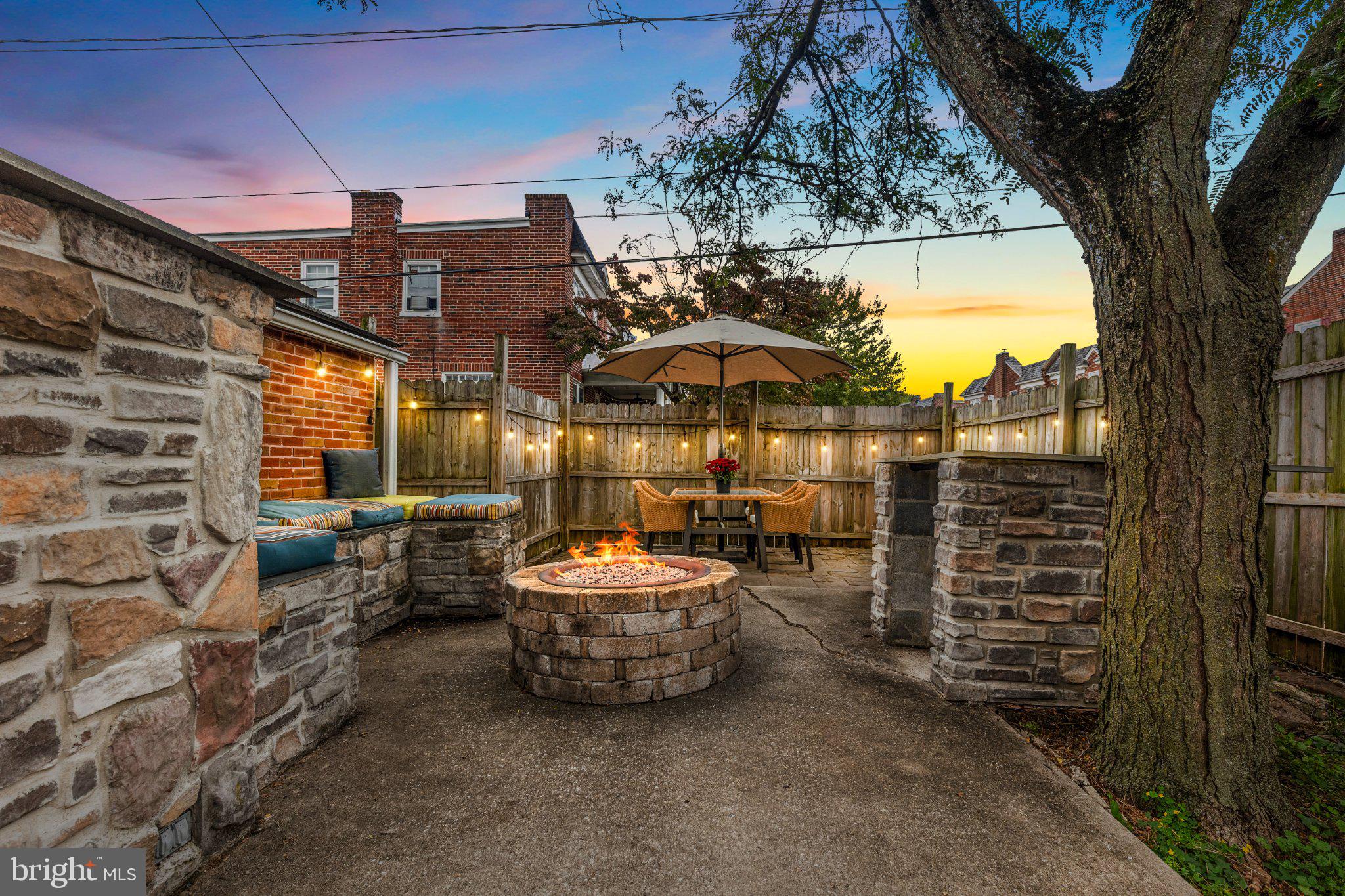 327 N RESERVOIR STREET