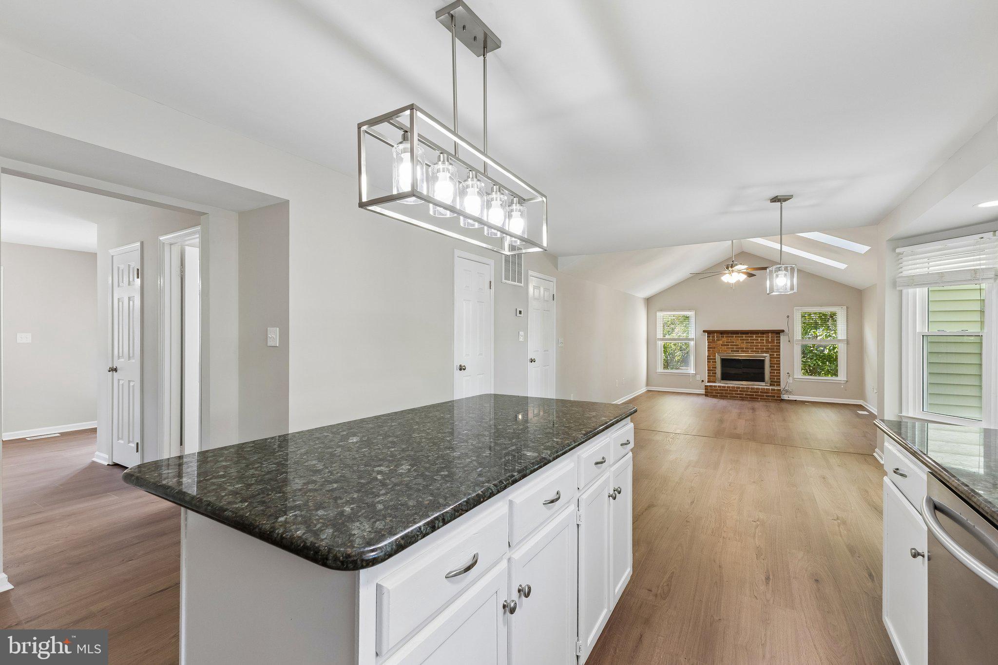 33 SNOW MEADOW LANE