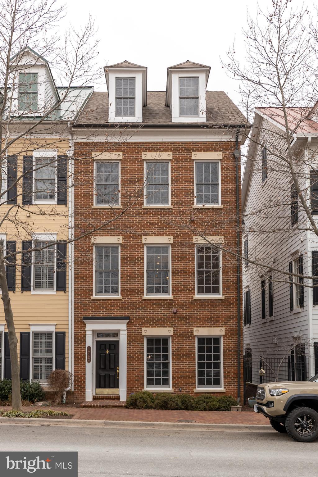 POTOMAC GREENS - Residential Lease