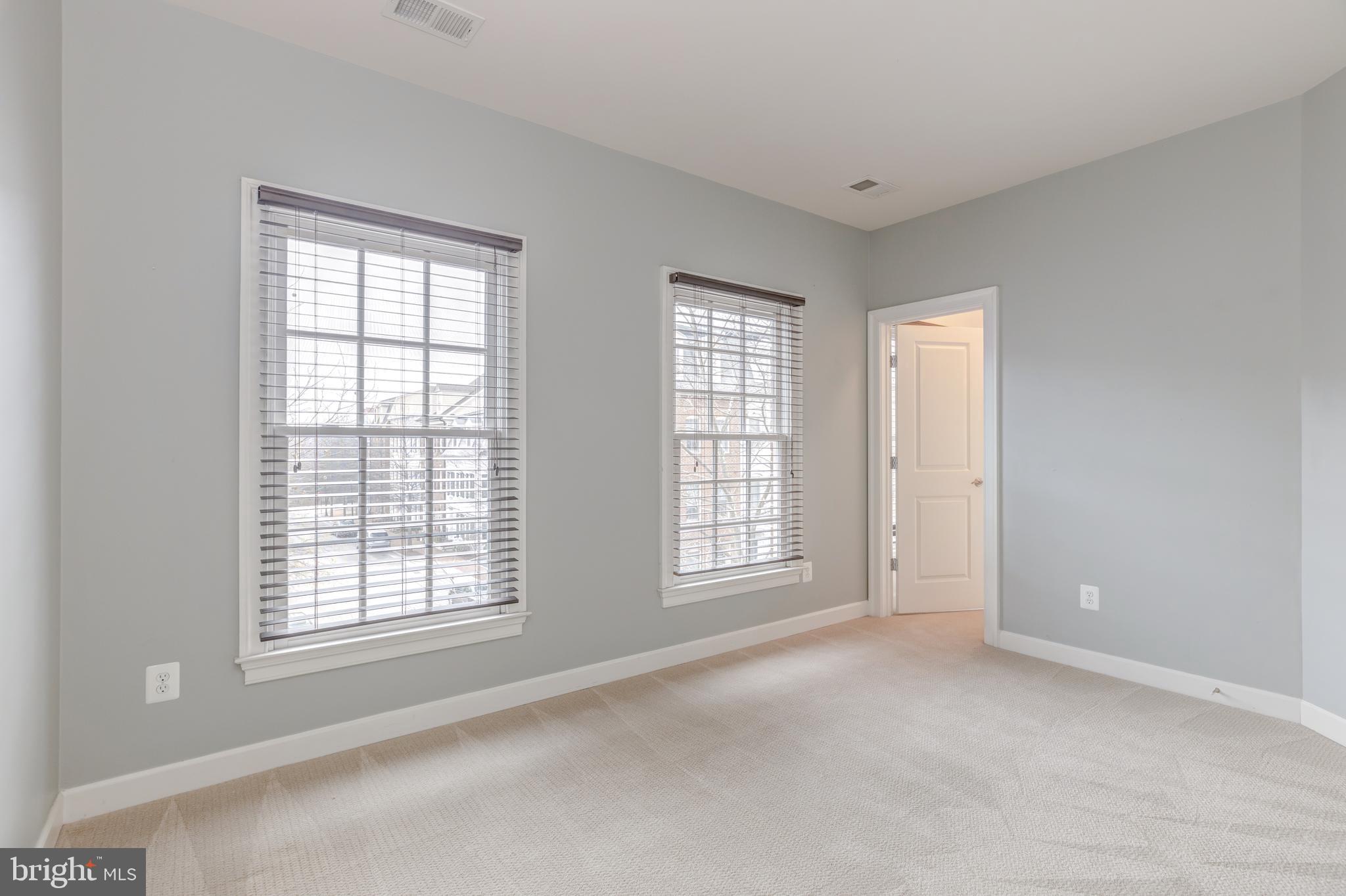 POTOMAC GREENS - Residential Lease