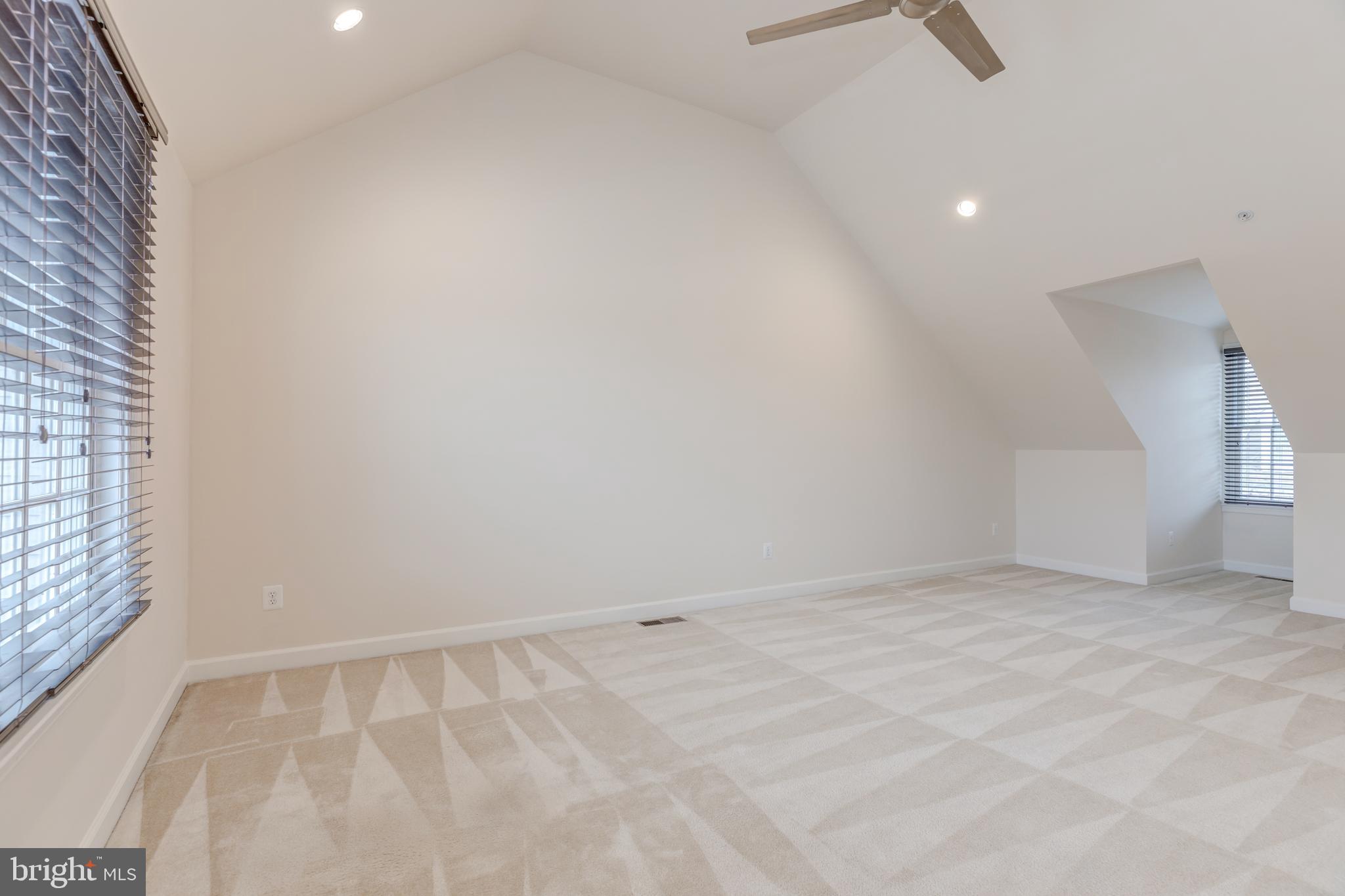 POTOMAC GREENS - Residential Lease