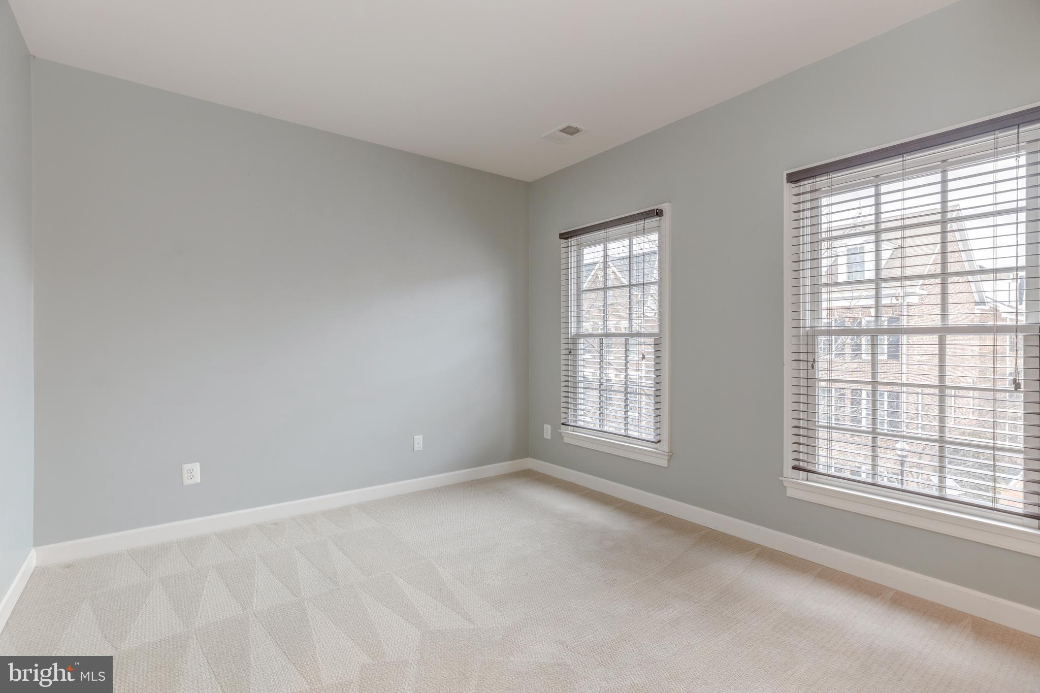 POTOMAC GREENS - Residential Lease