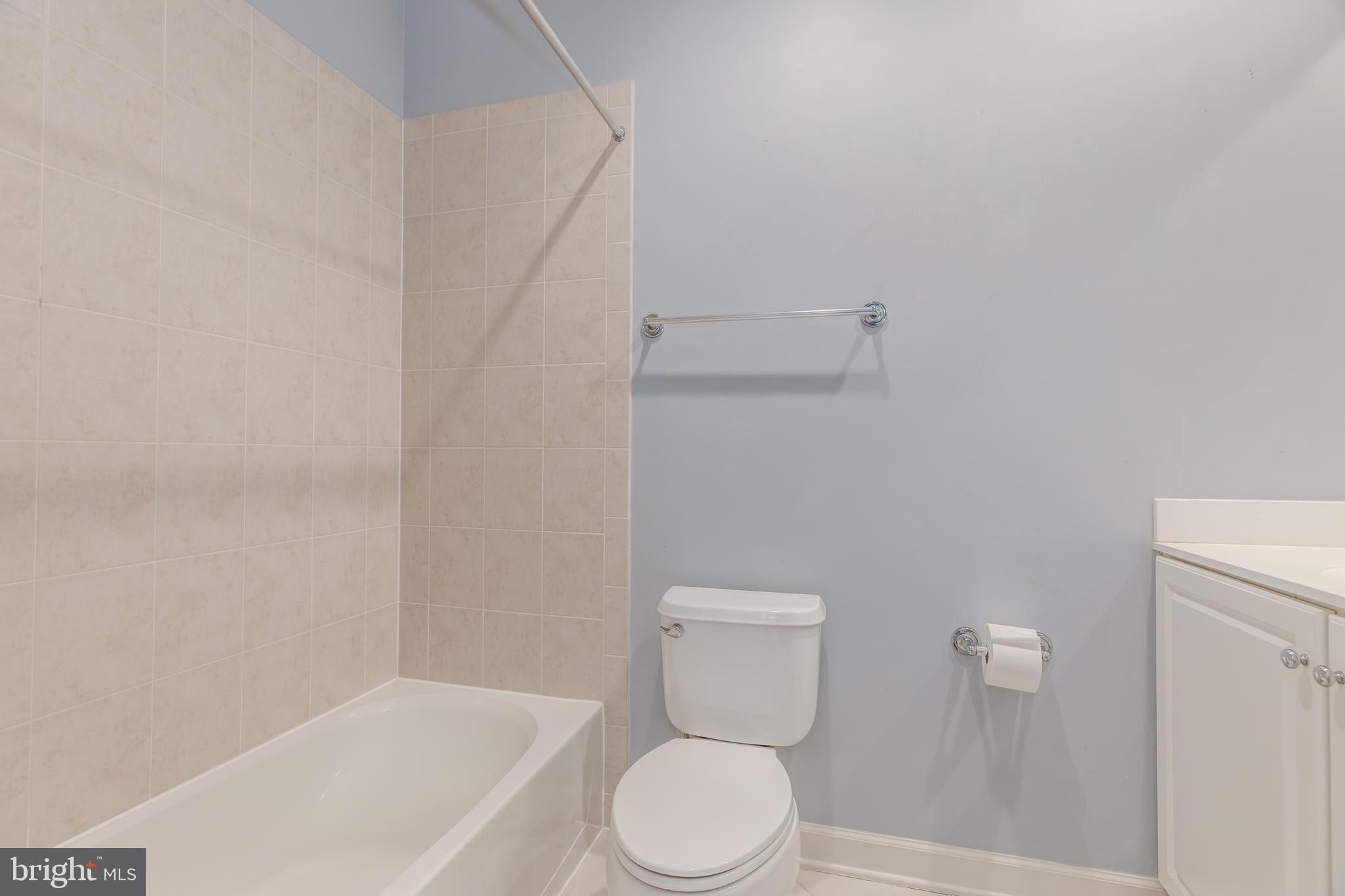 POTOMAC GREENS - Residential Lease