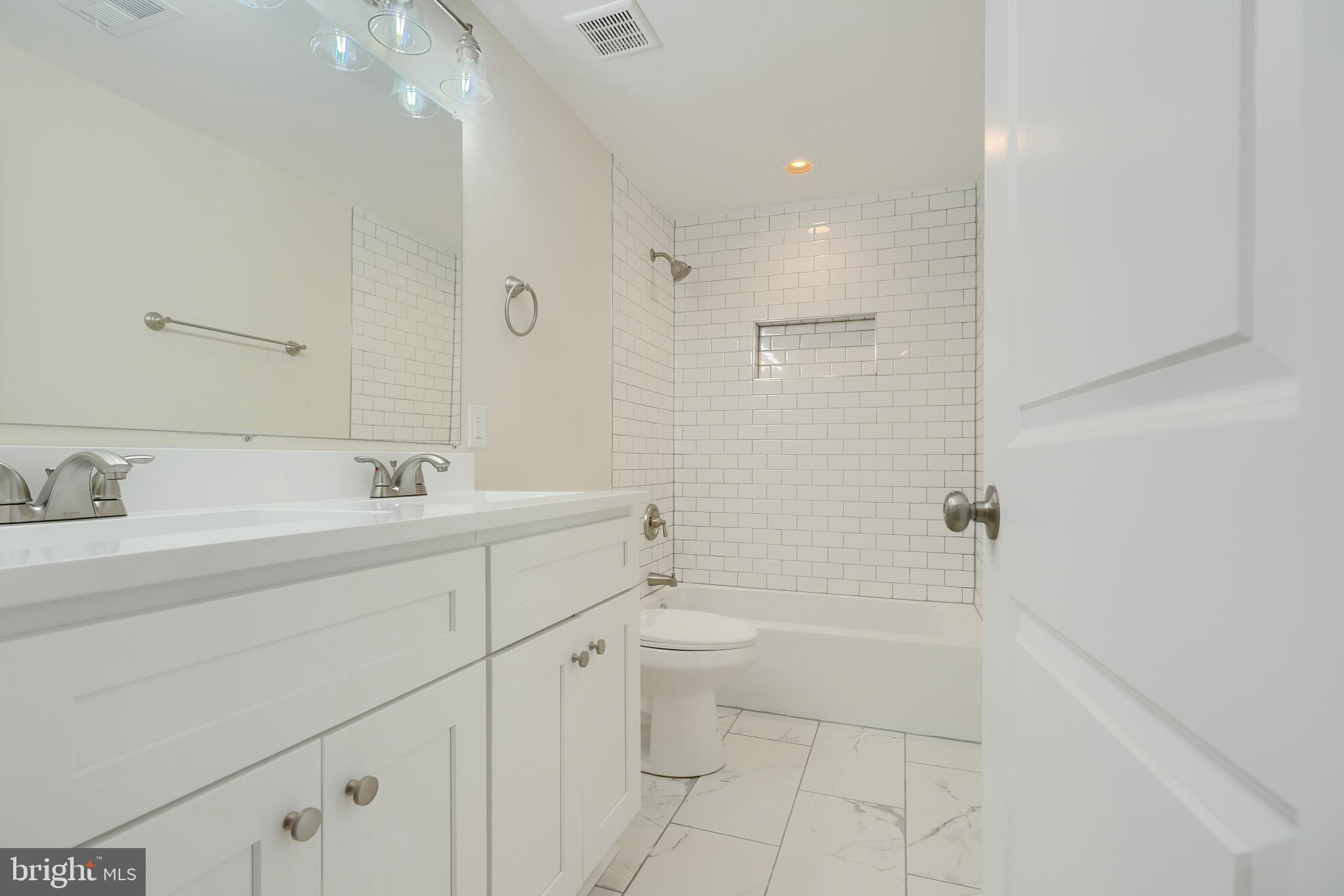 HAWTHORNE - Residential