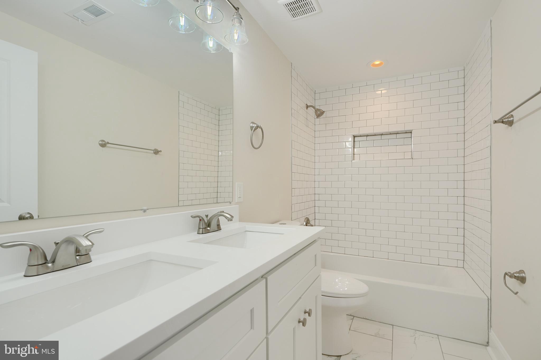 HAWTHORNE - Residential