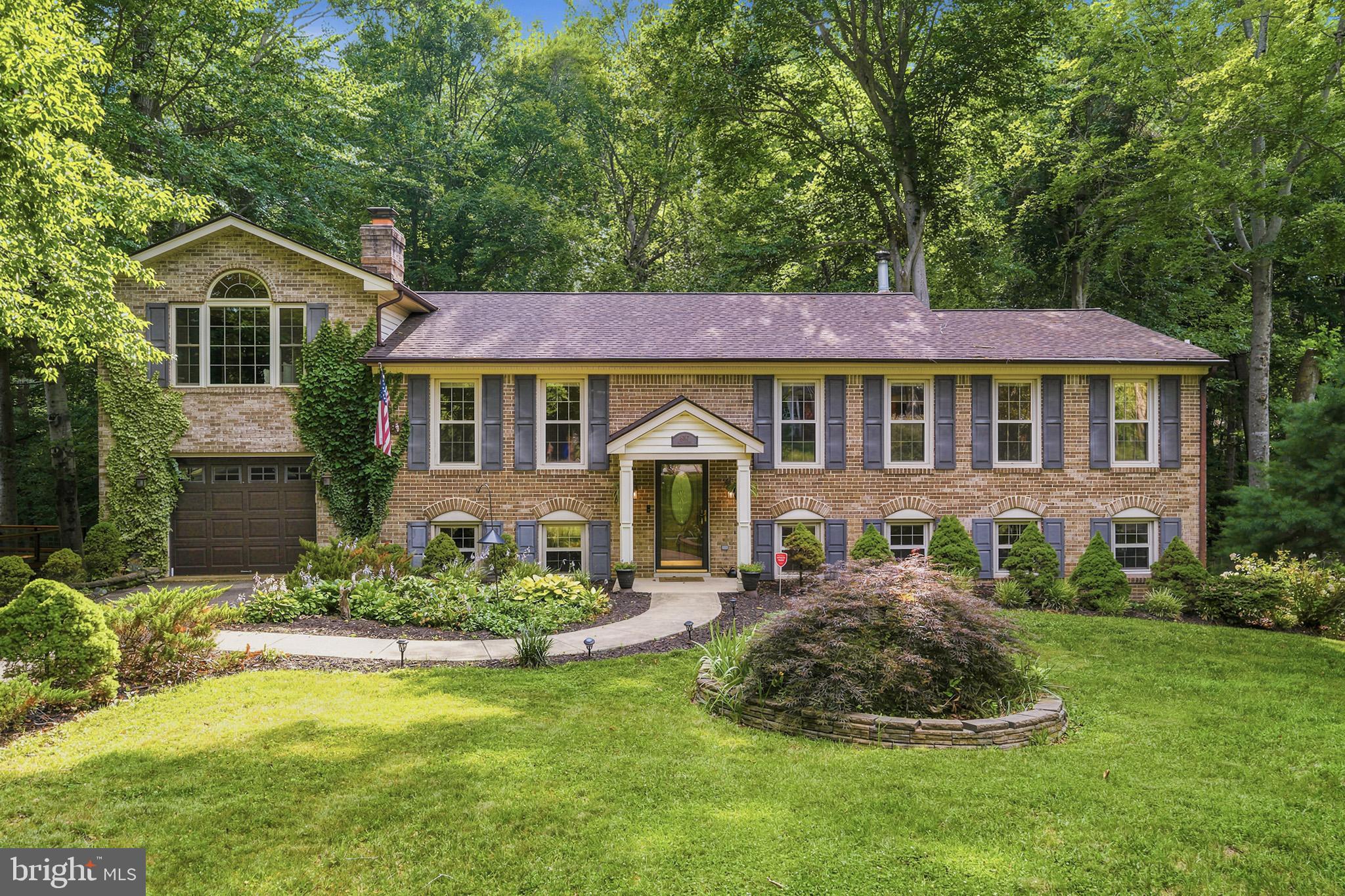 5317 LILY COURT