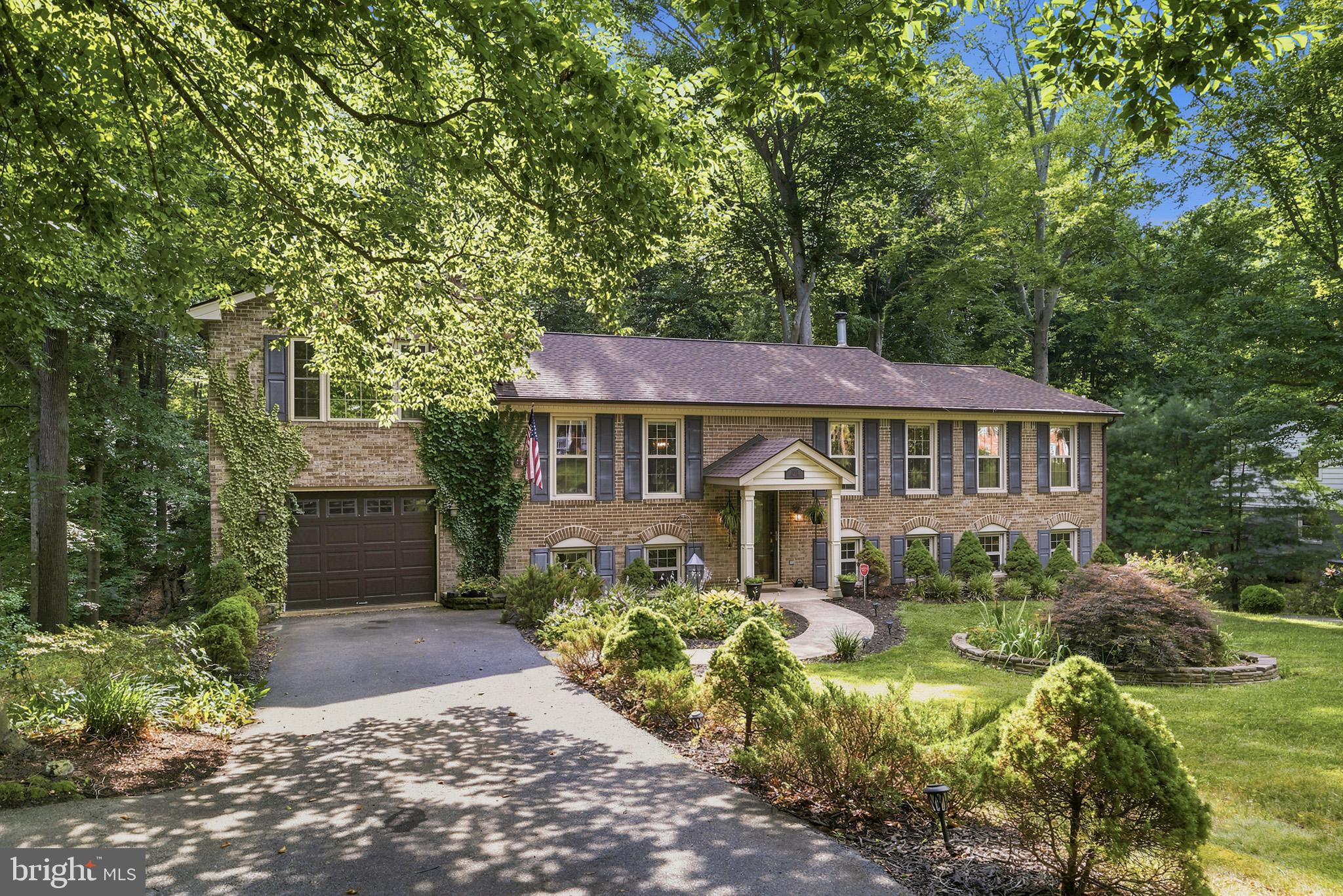 5317 LILY COURT