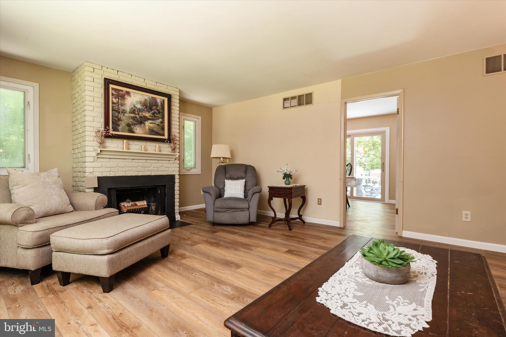 HALLMARK WOODS - Residential