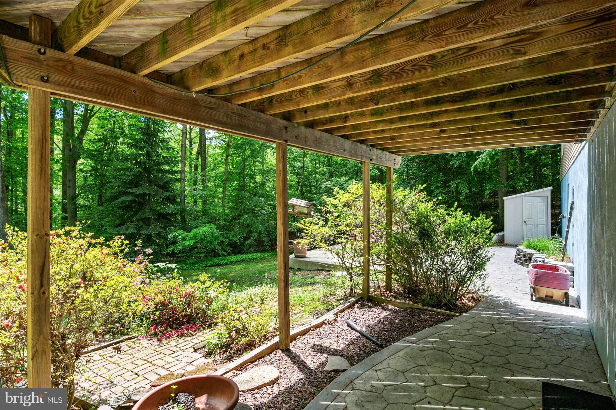 HALLMARK WOODS - Residential