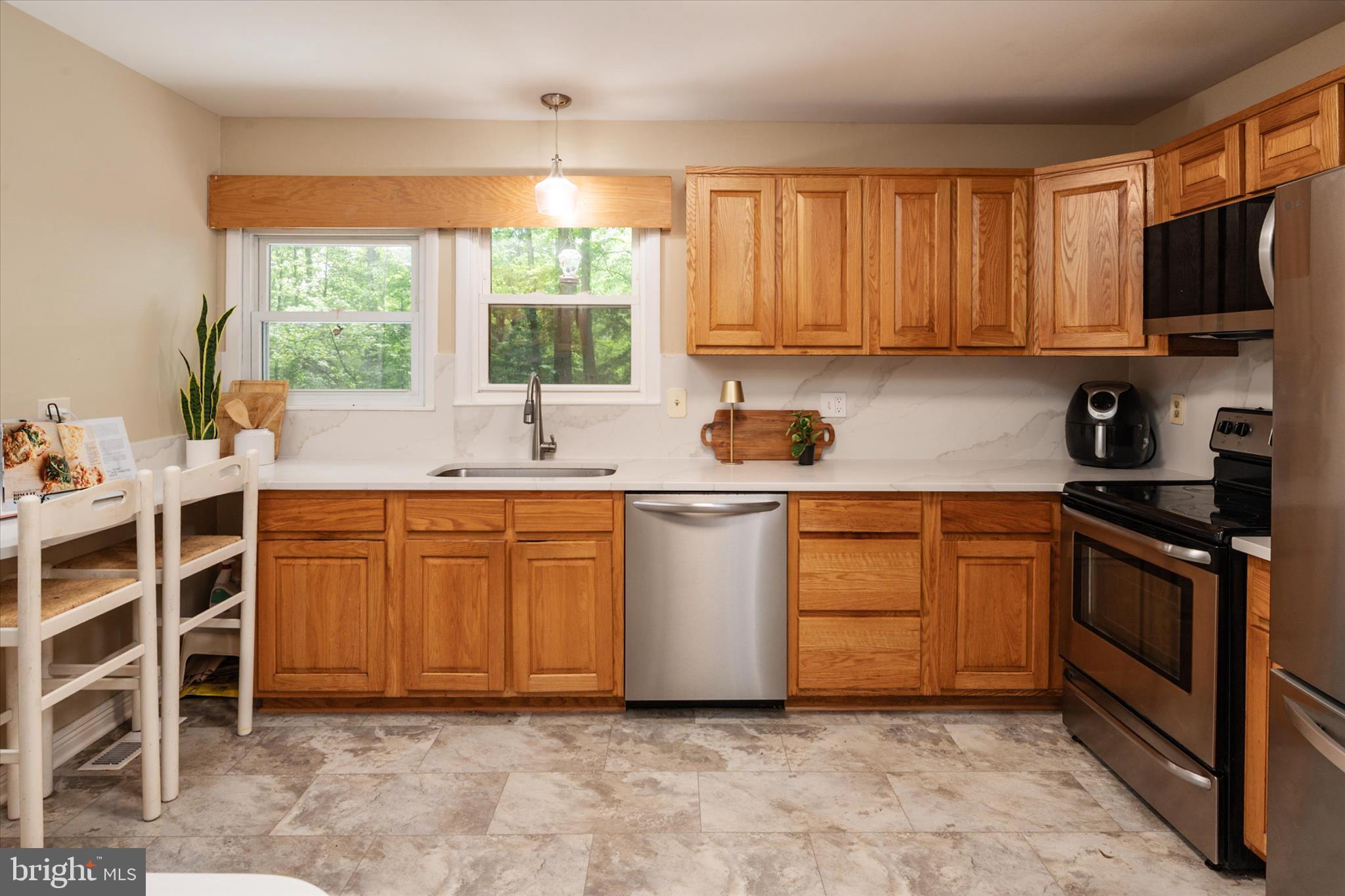 HALLMARK WOODS - Residential