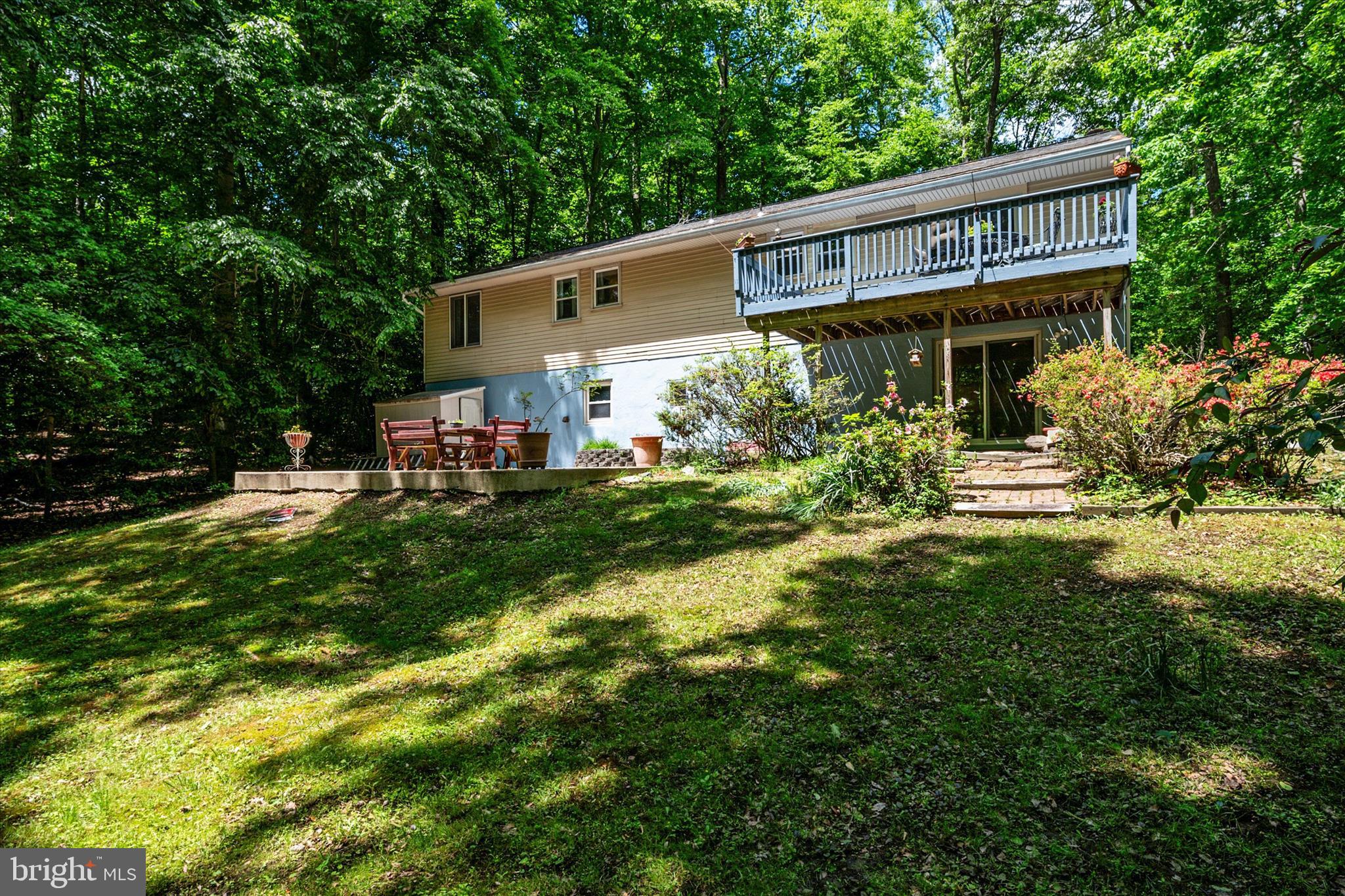 HALLMARK WOODS - Residential