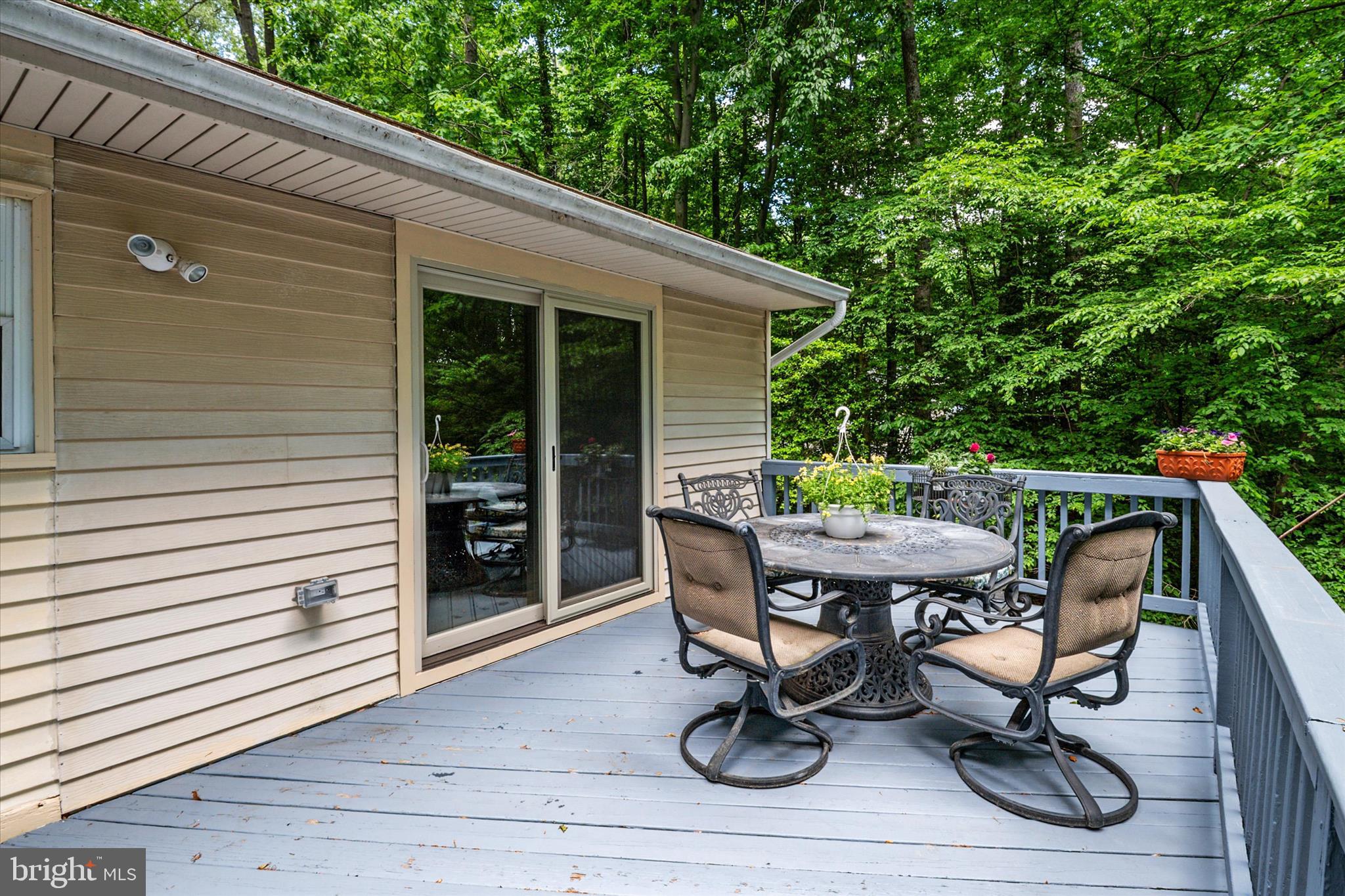HALLMARK WOODS - Residential