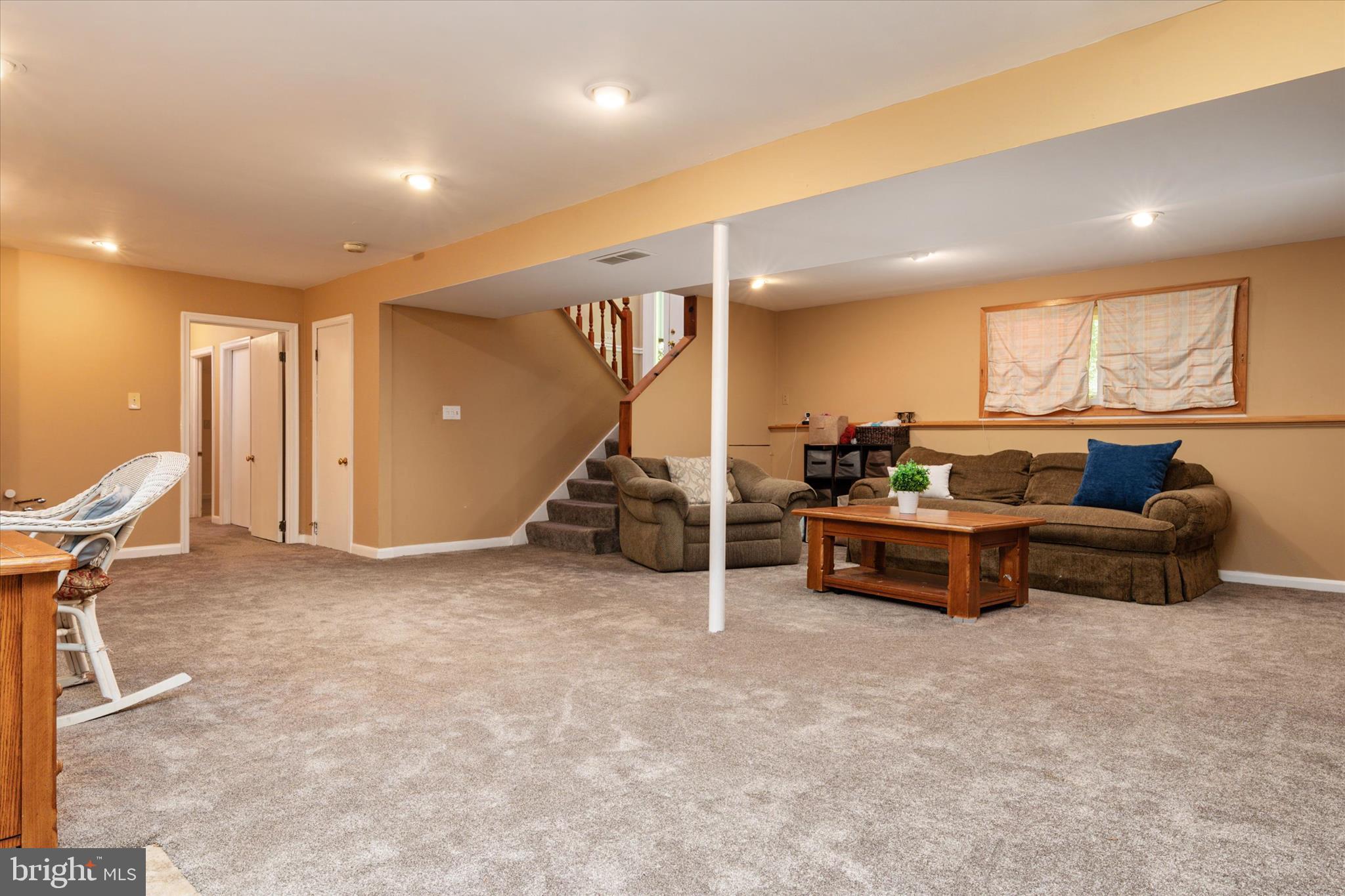 HALLMARK WOODS - Residential