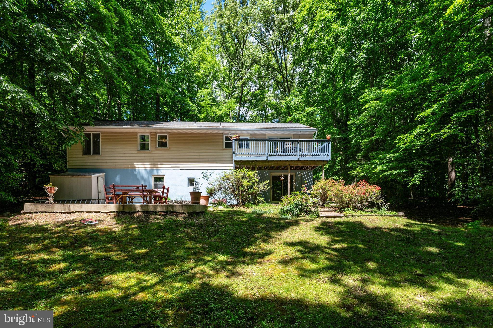 HALLMARK WOODS - Residential