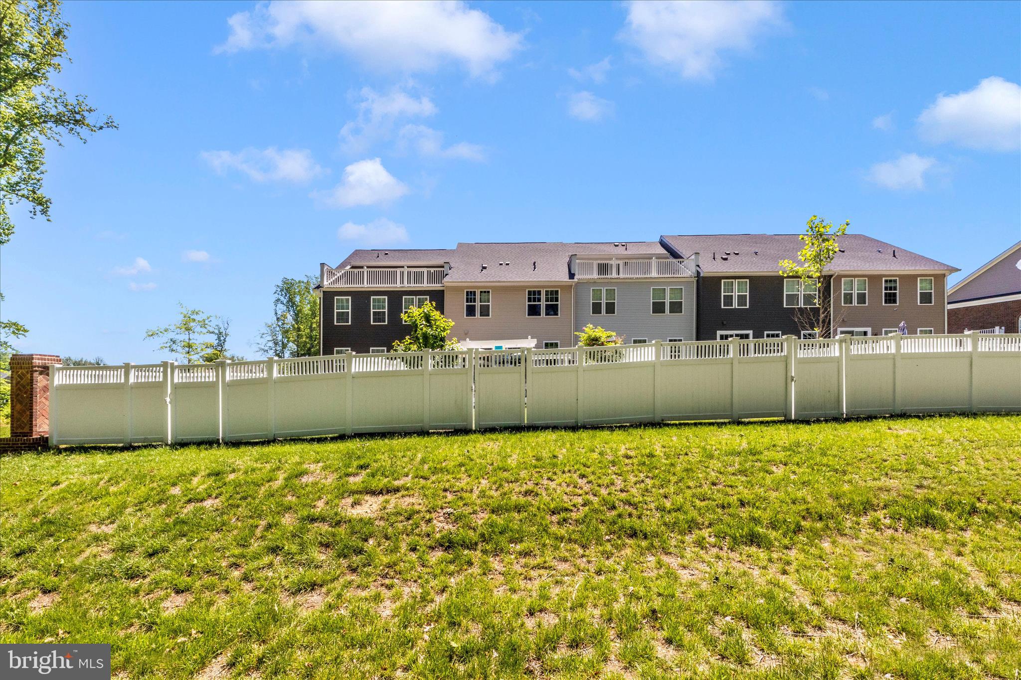 MARLBORO RIDGE - Residential