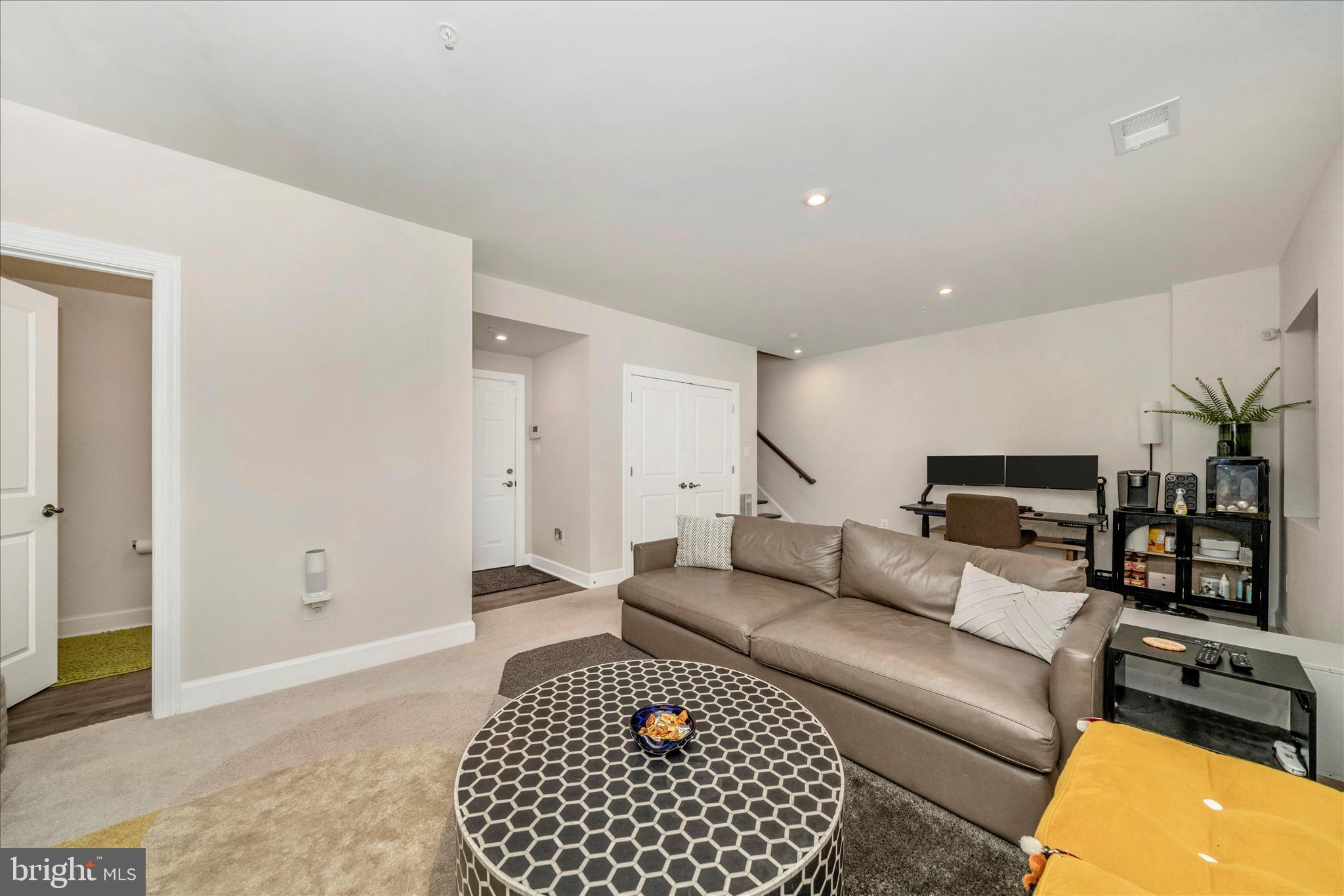 MARLBORO RIDGE - Residential