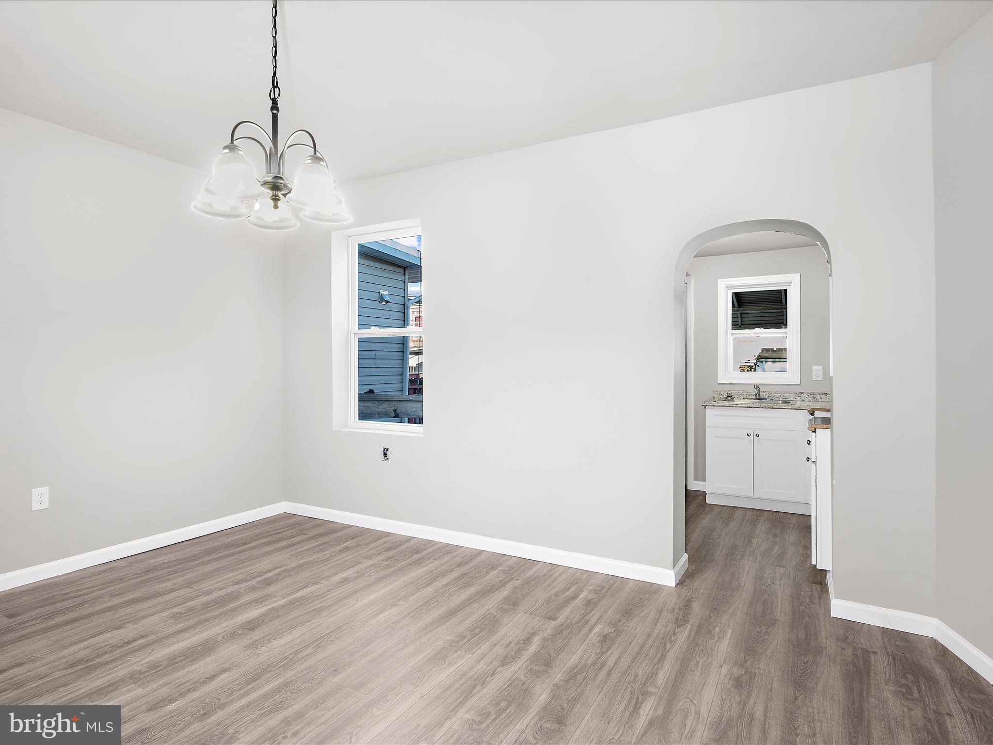 ELWOOD PARK - Residential