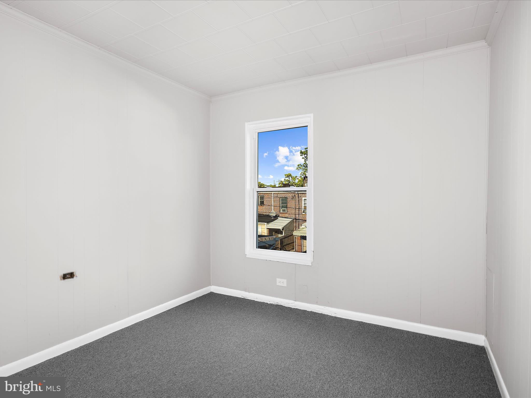 ELWOOD PARK - Residential