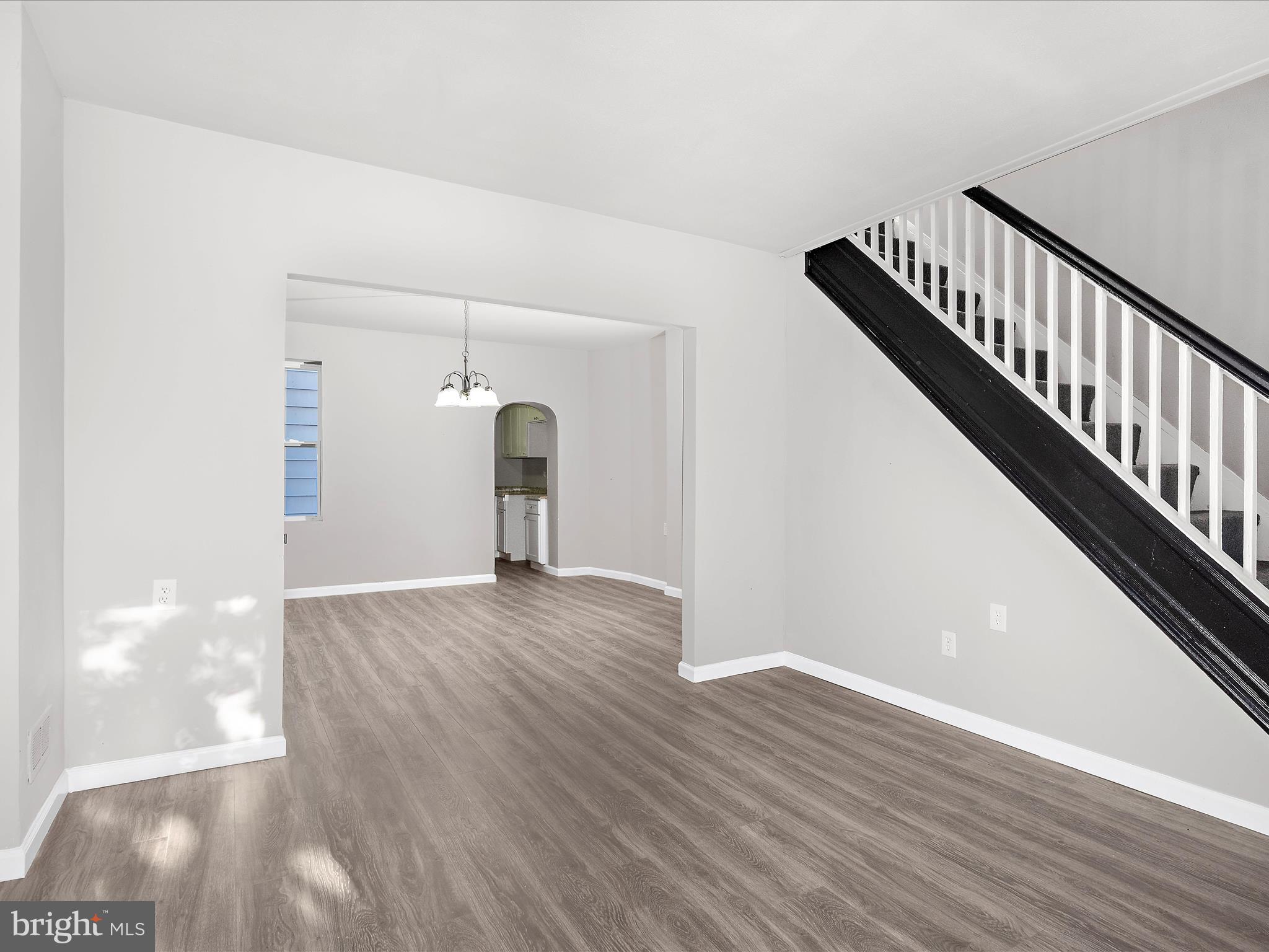 ELWOOD PARK - Residential