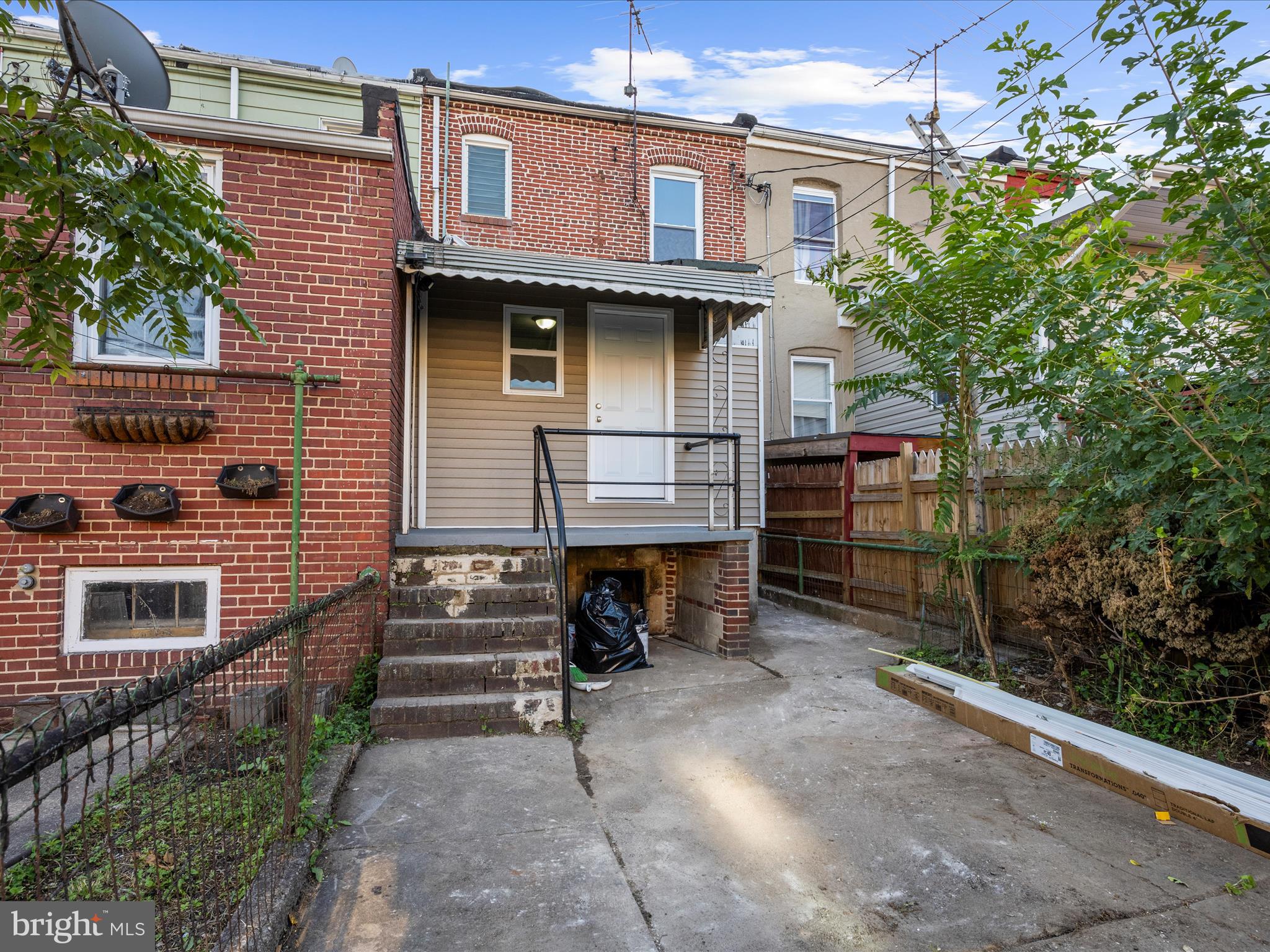 ELWOOD PARK - Residential