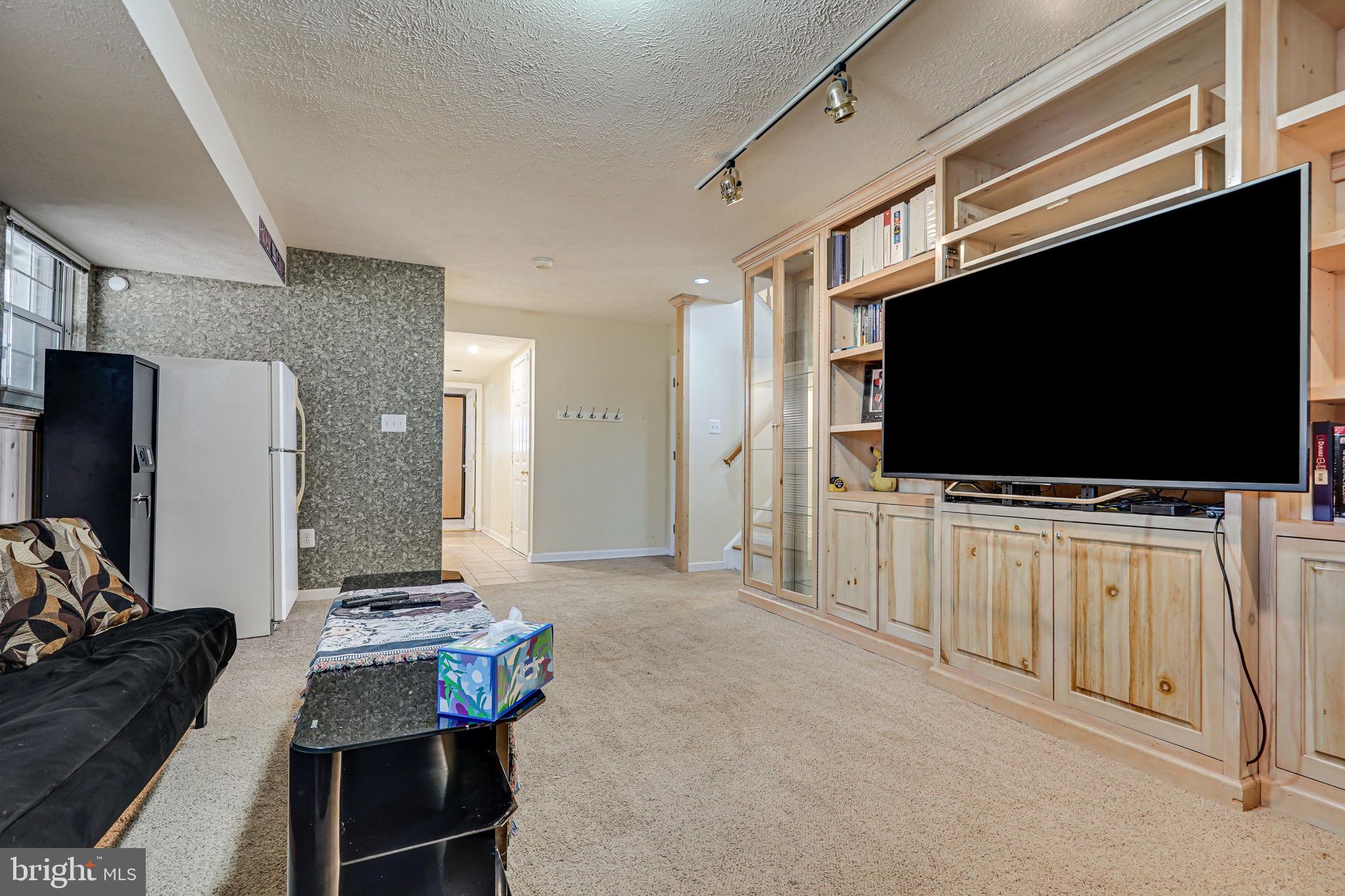 STRATFORD GLEN - Residential