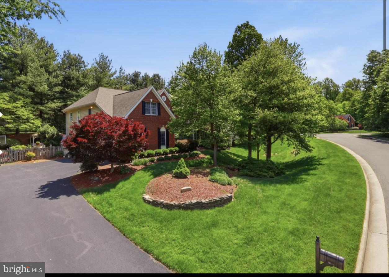 11514 SENECA WOODS COURT