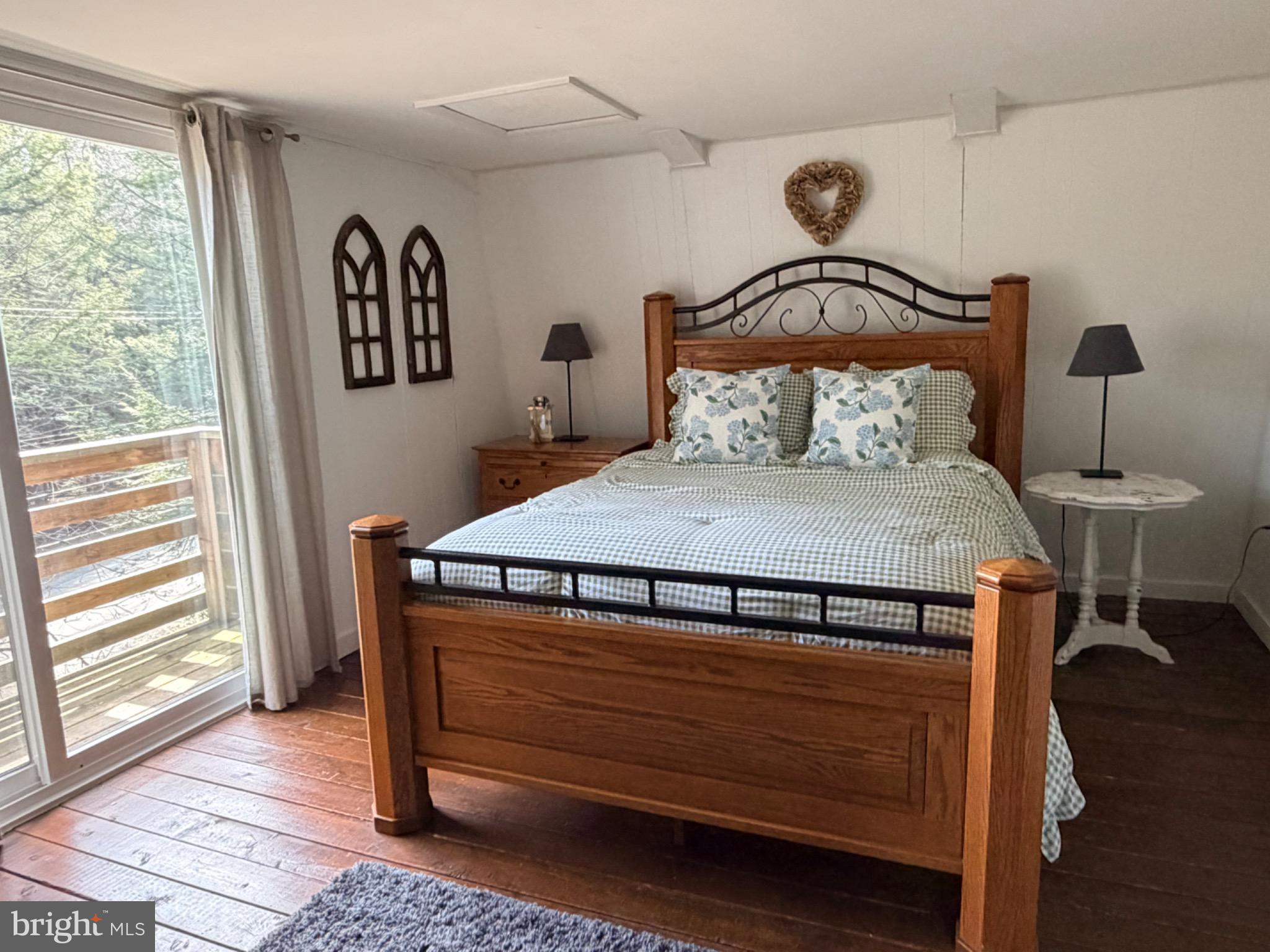 MILLHOUSE MANOR - Residential