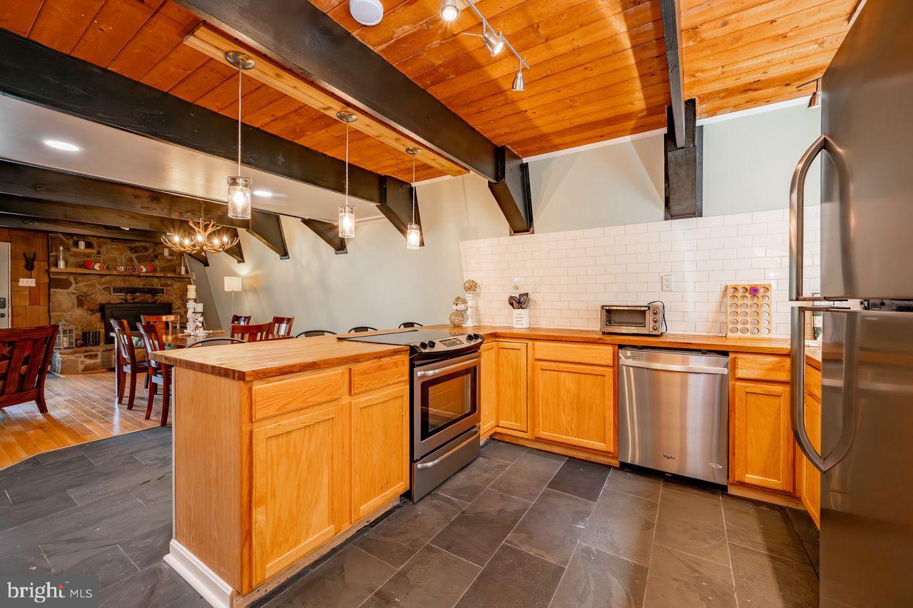 MILLHOUSE MANOR - Residential