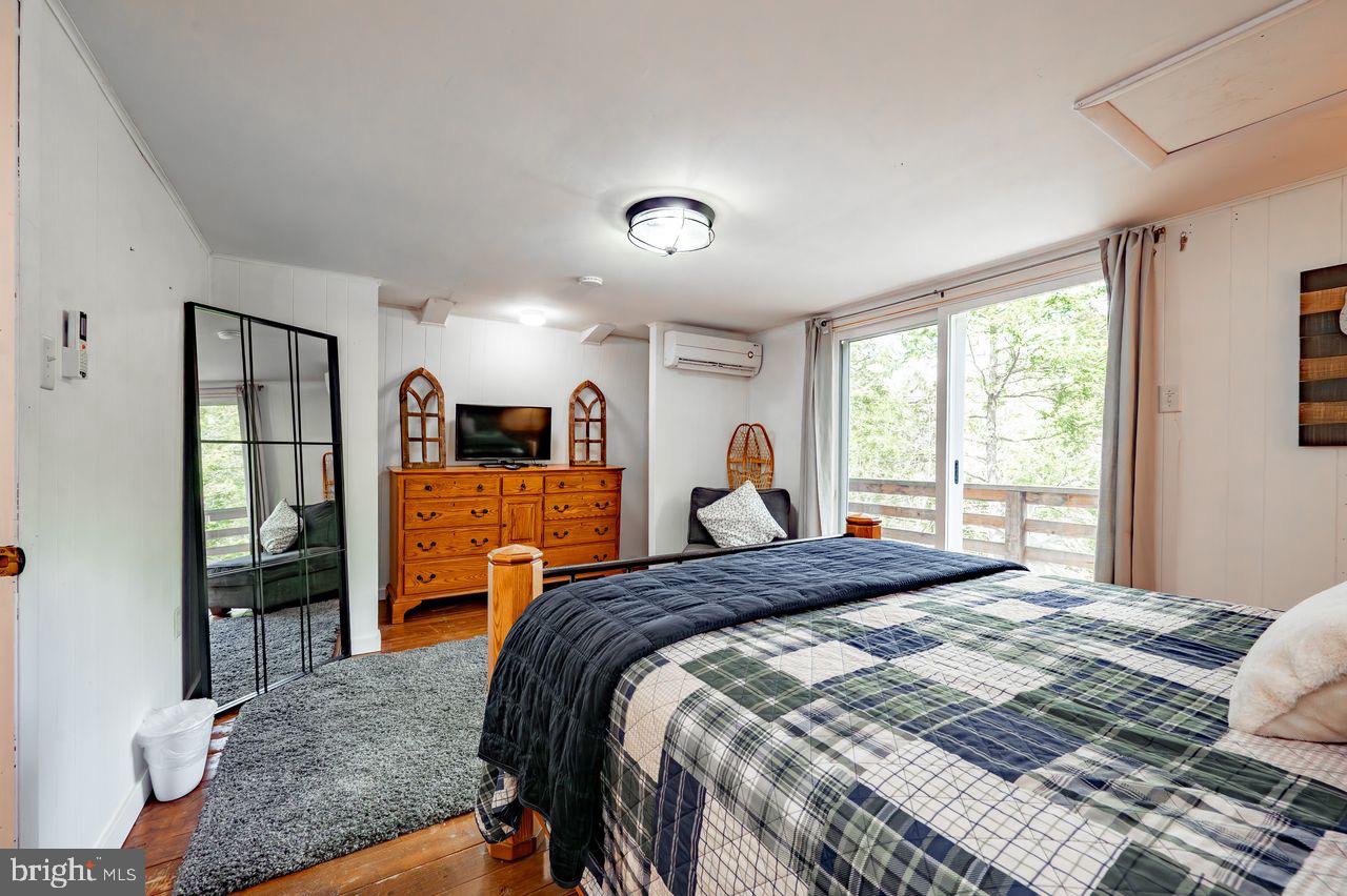 MILLHOUSE MANOR - Residential