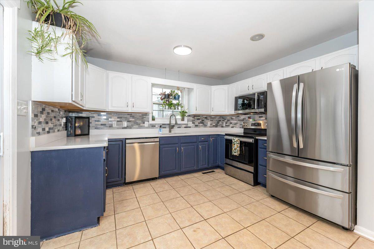 BRIGHTON MANOR - Residential